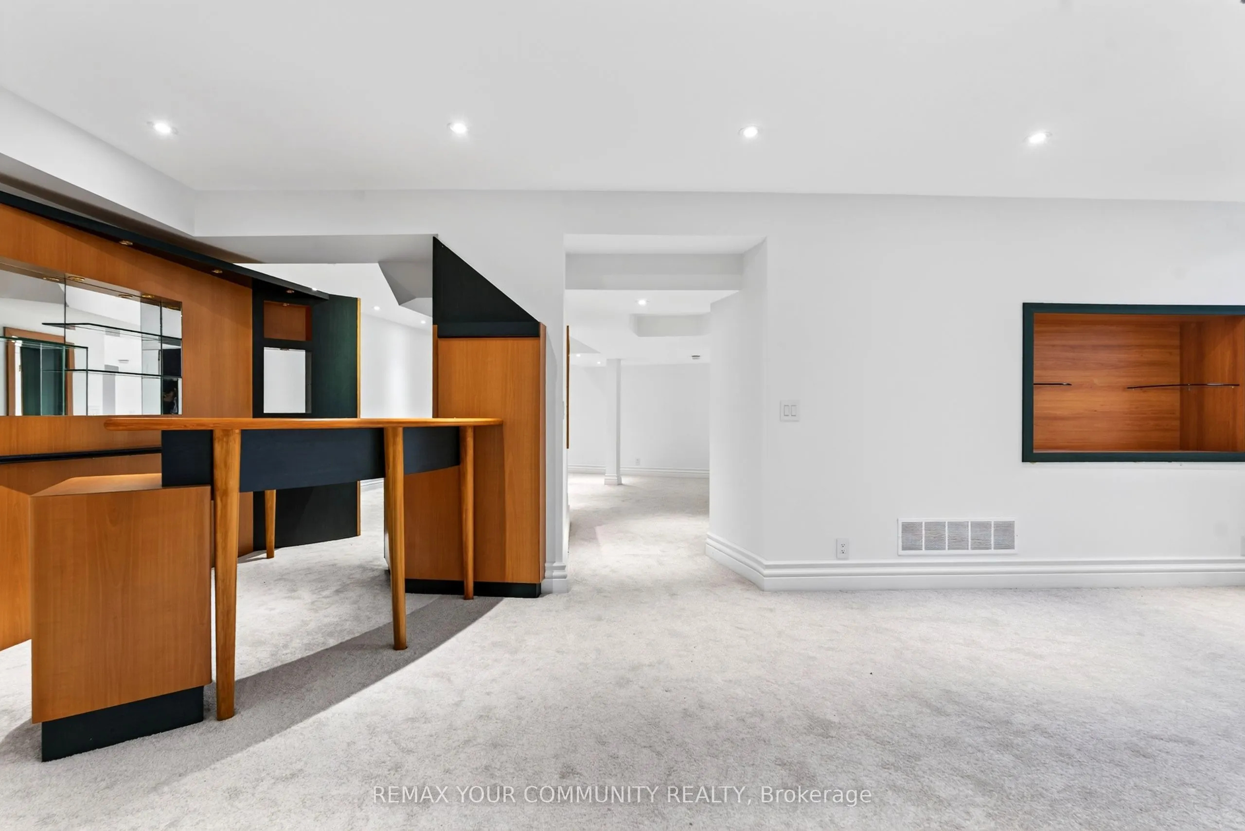 76 Silver Fox Place