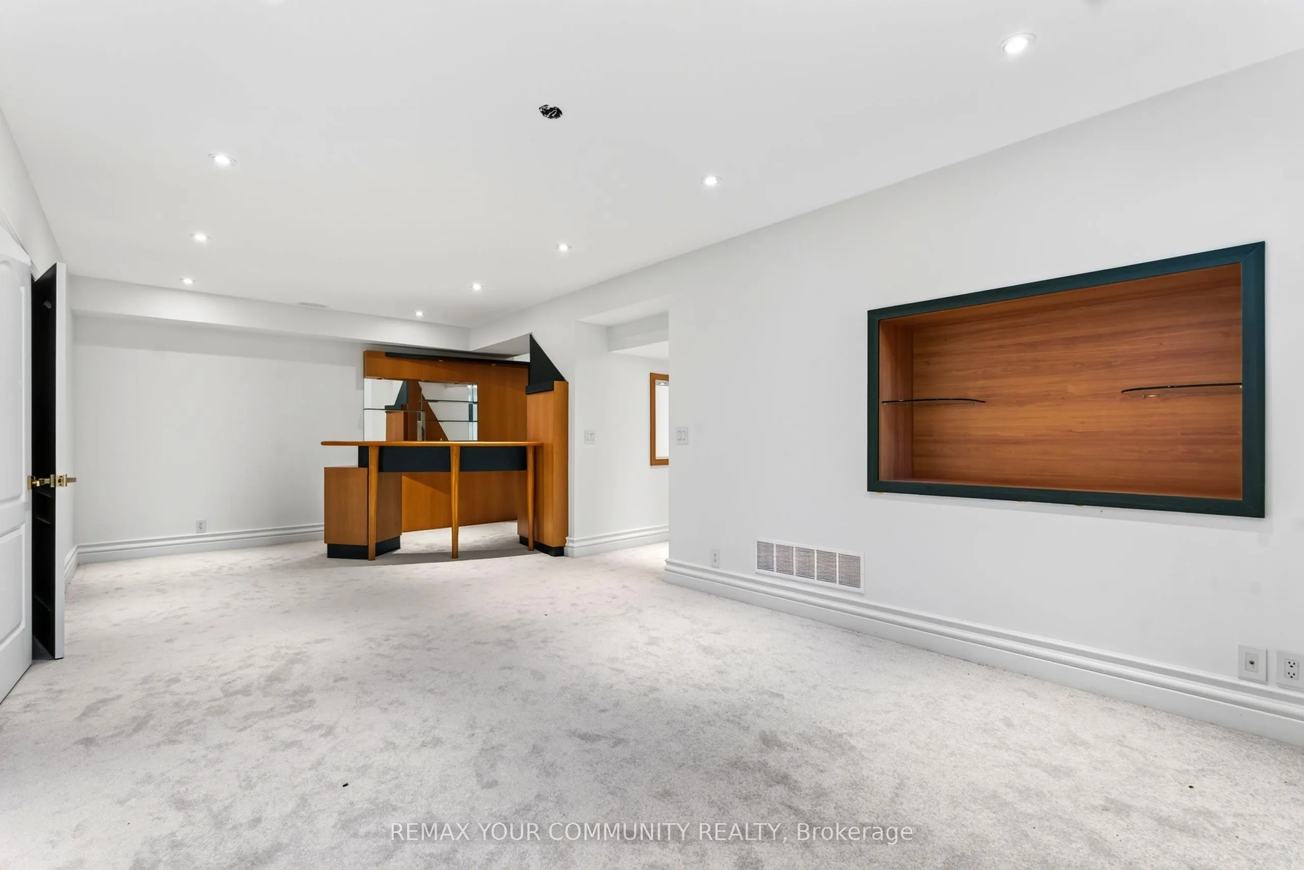 76 Silver Fox Place