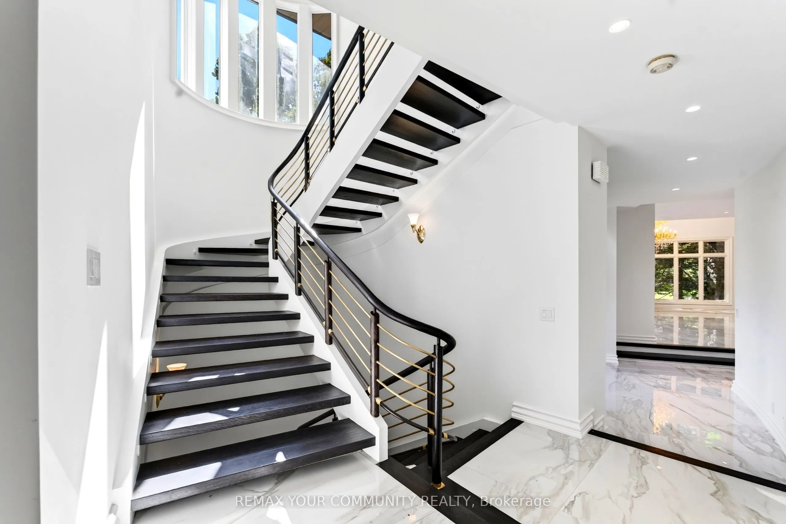 76 Silver Fox Place