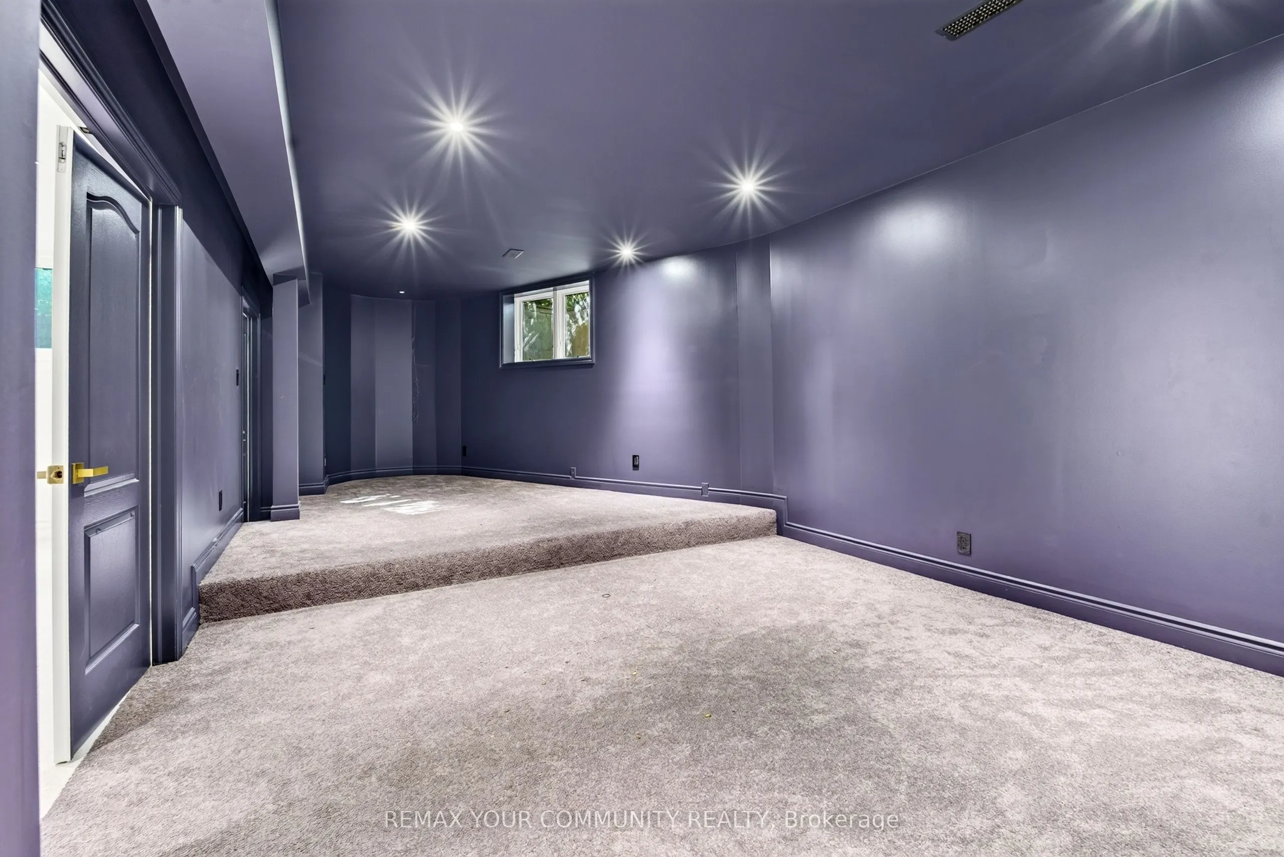 76 Silver Fox Place