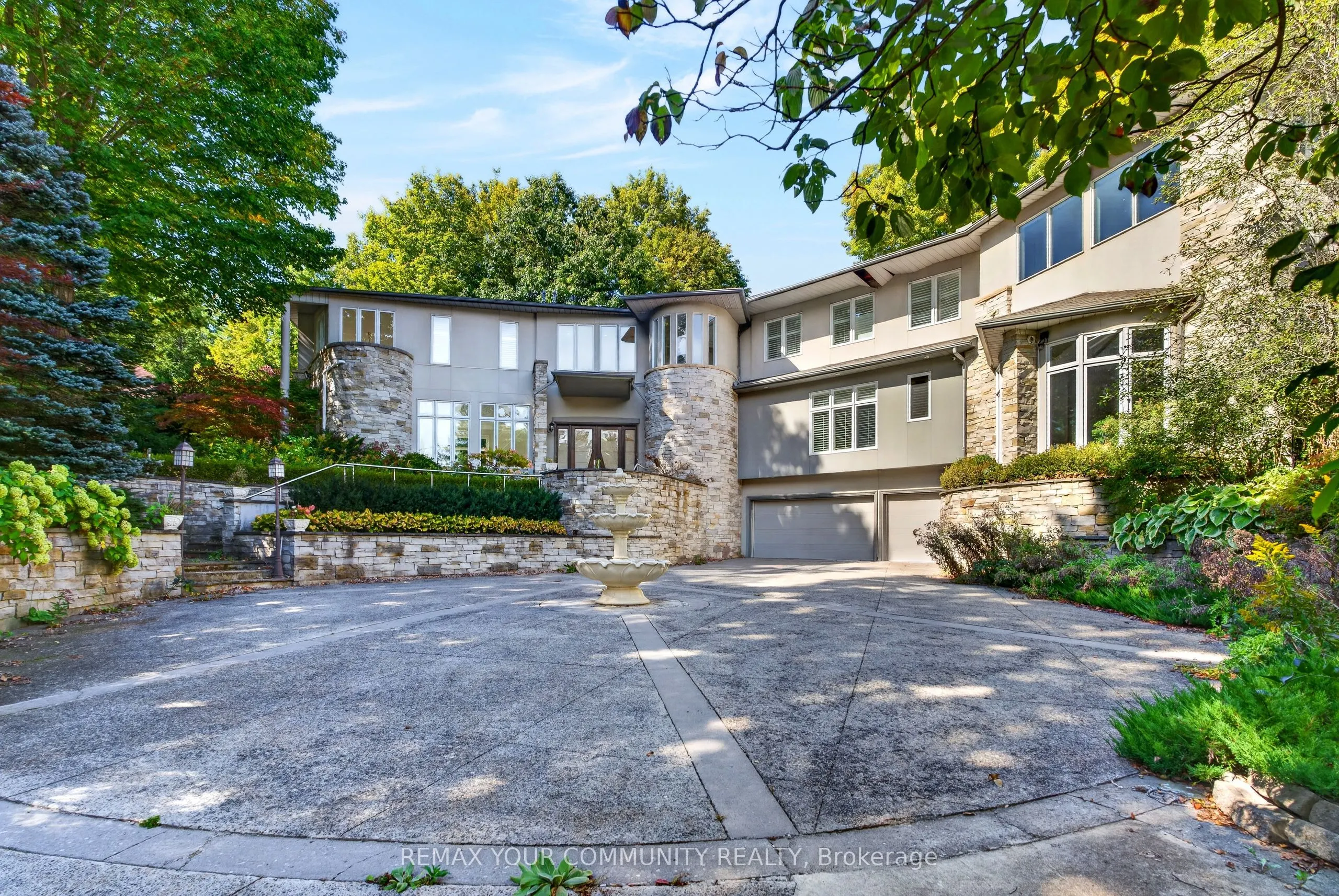 76 Silver Fox Place