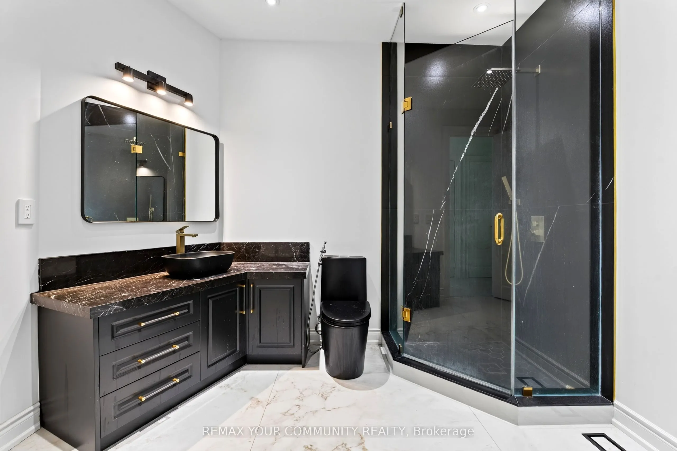76 Silver Fox Place