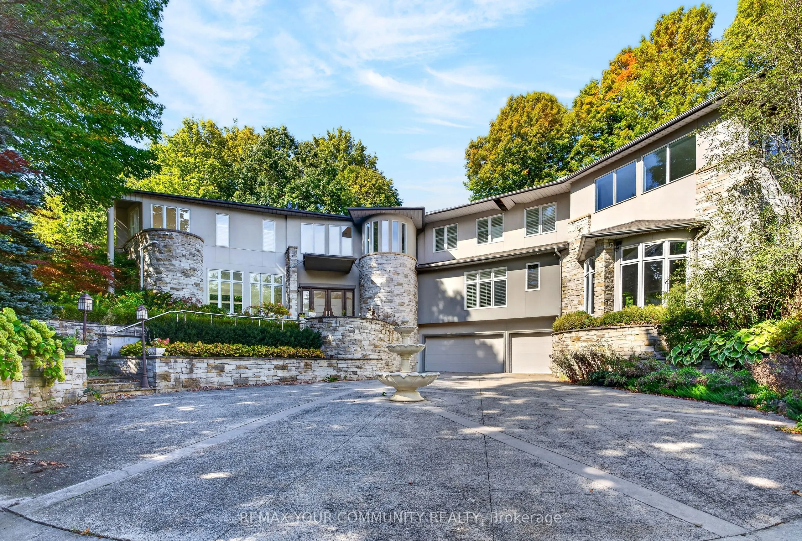 76 Silver Fox Place