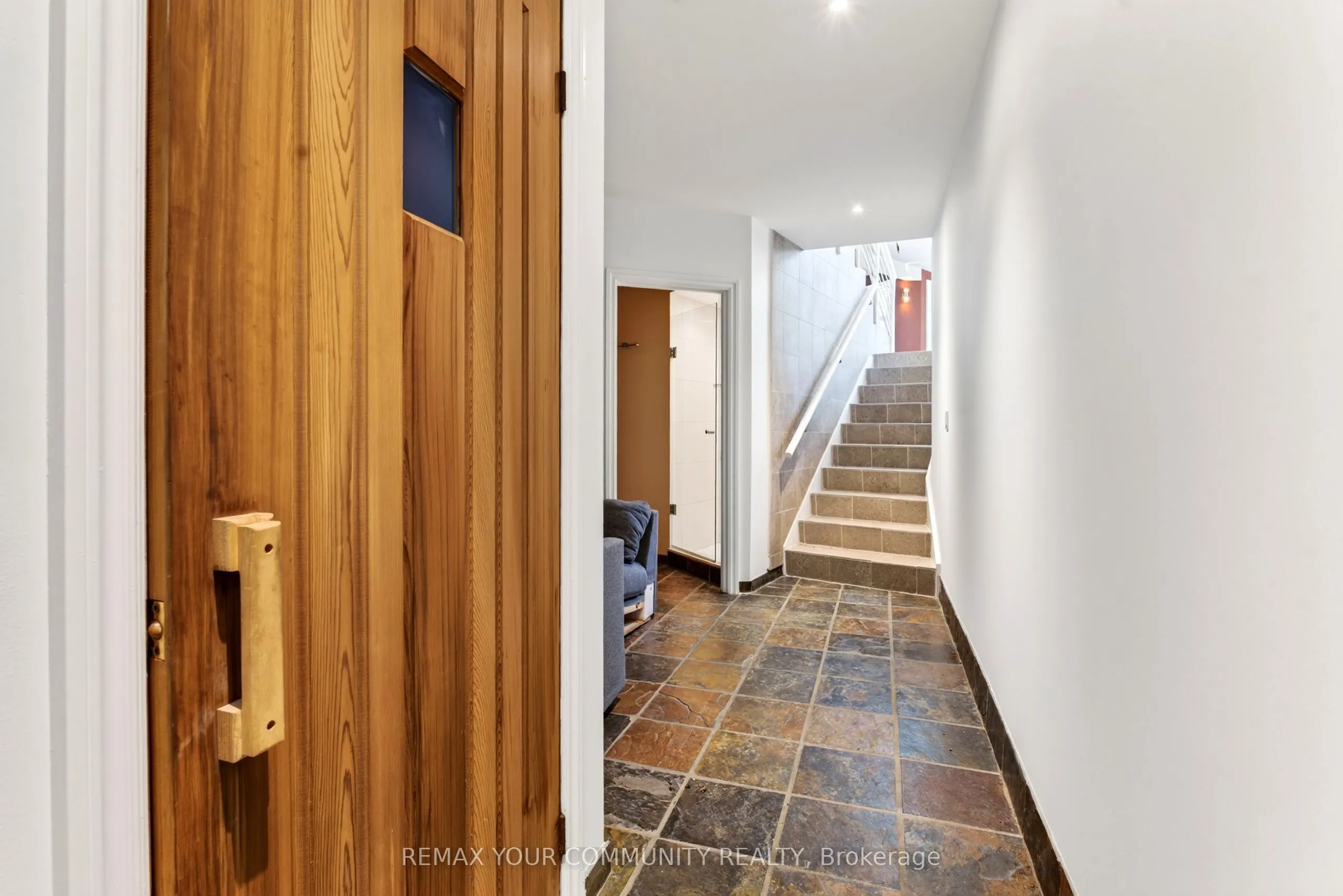76 Silver Fox Place