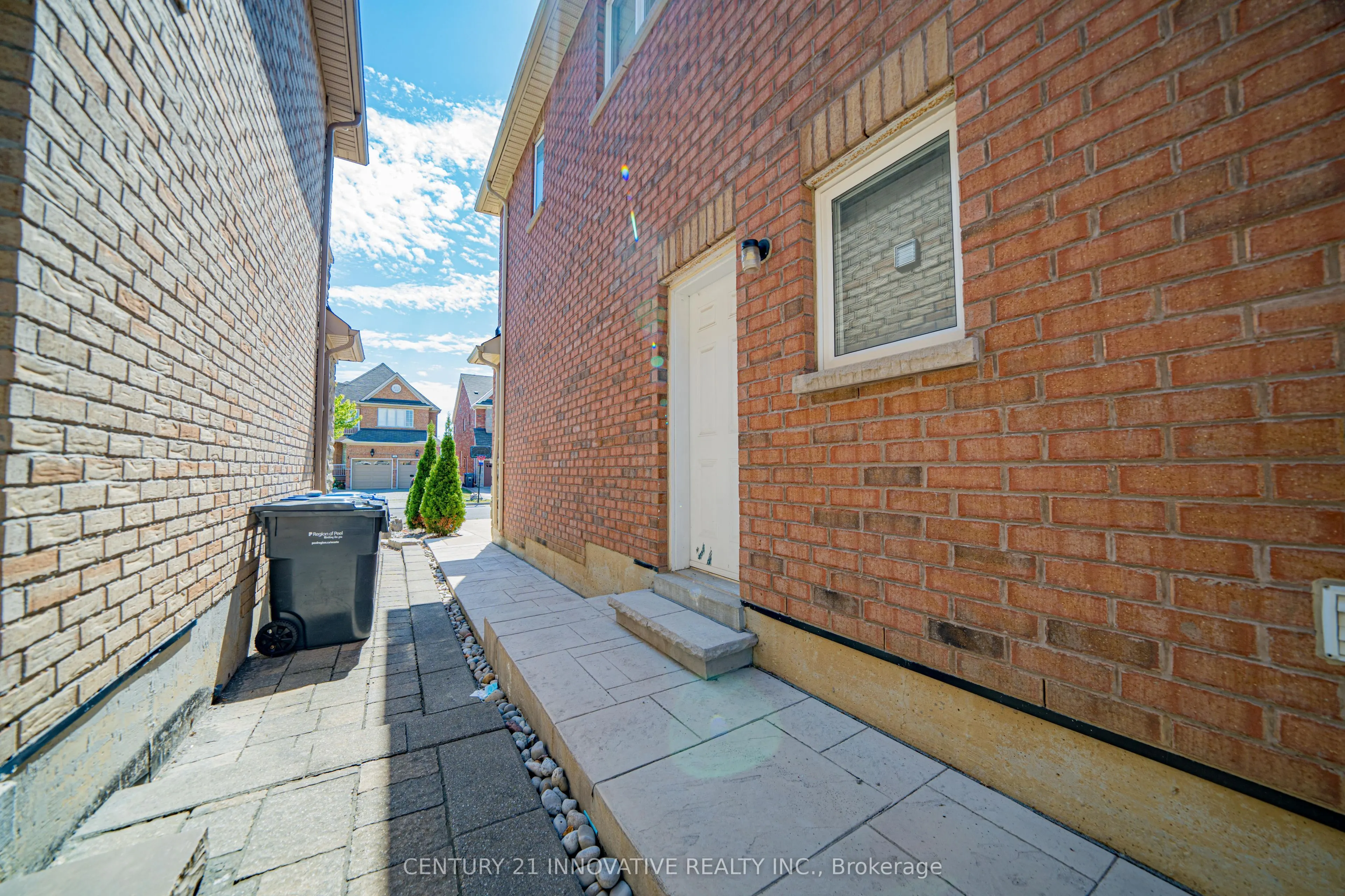 117 Raintree Crescent