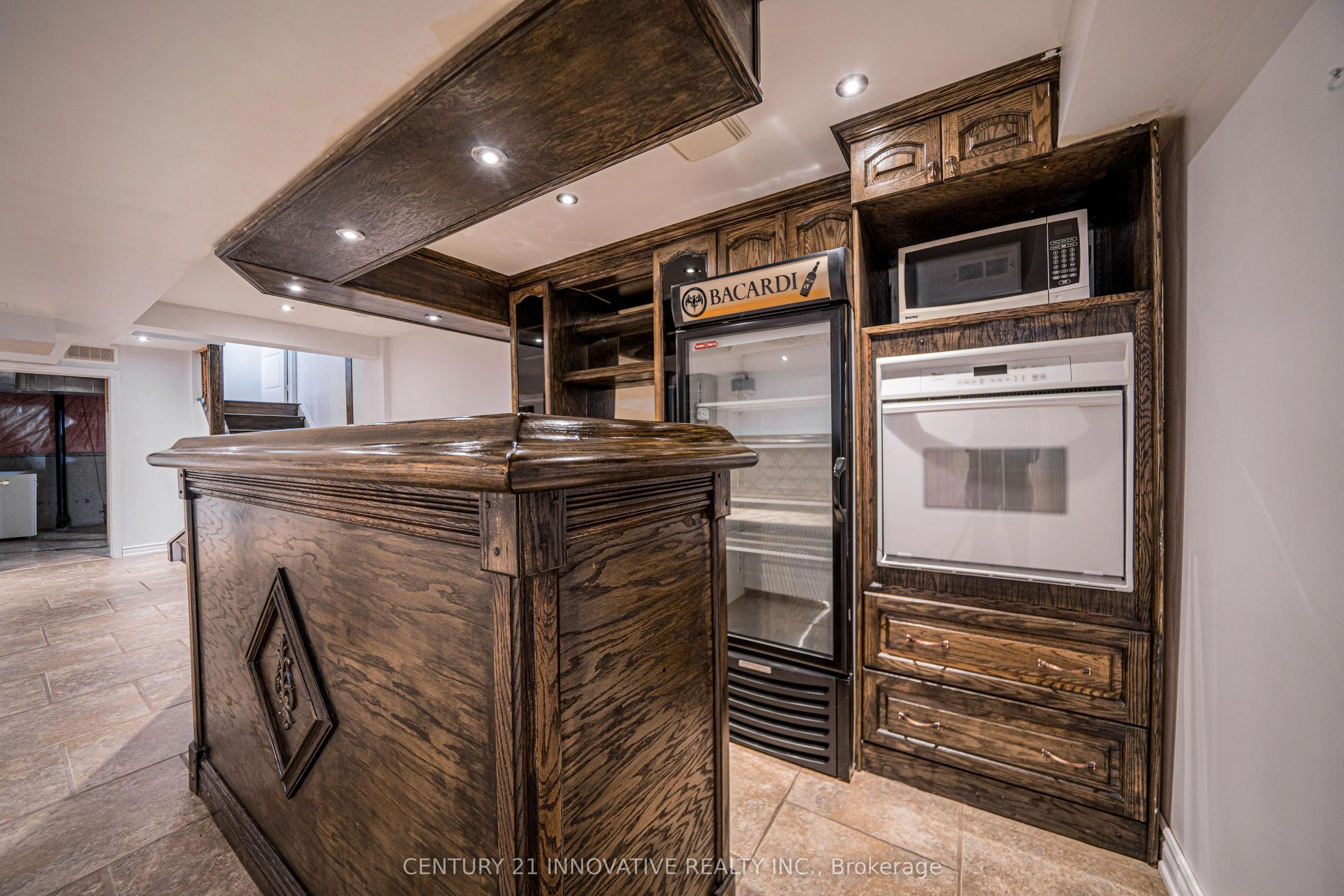117 Raintree Crescent