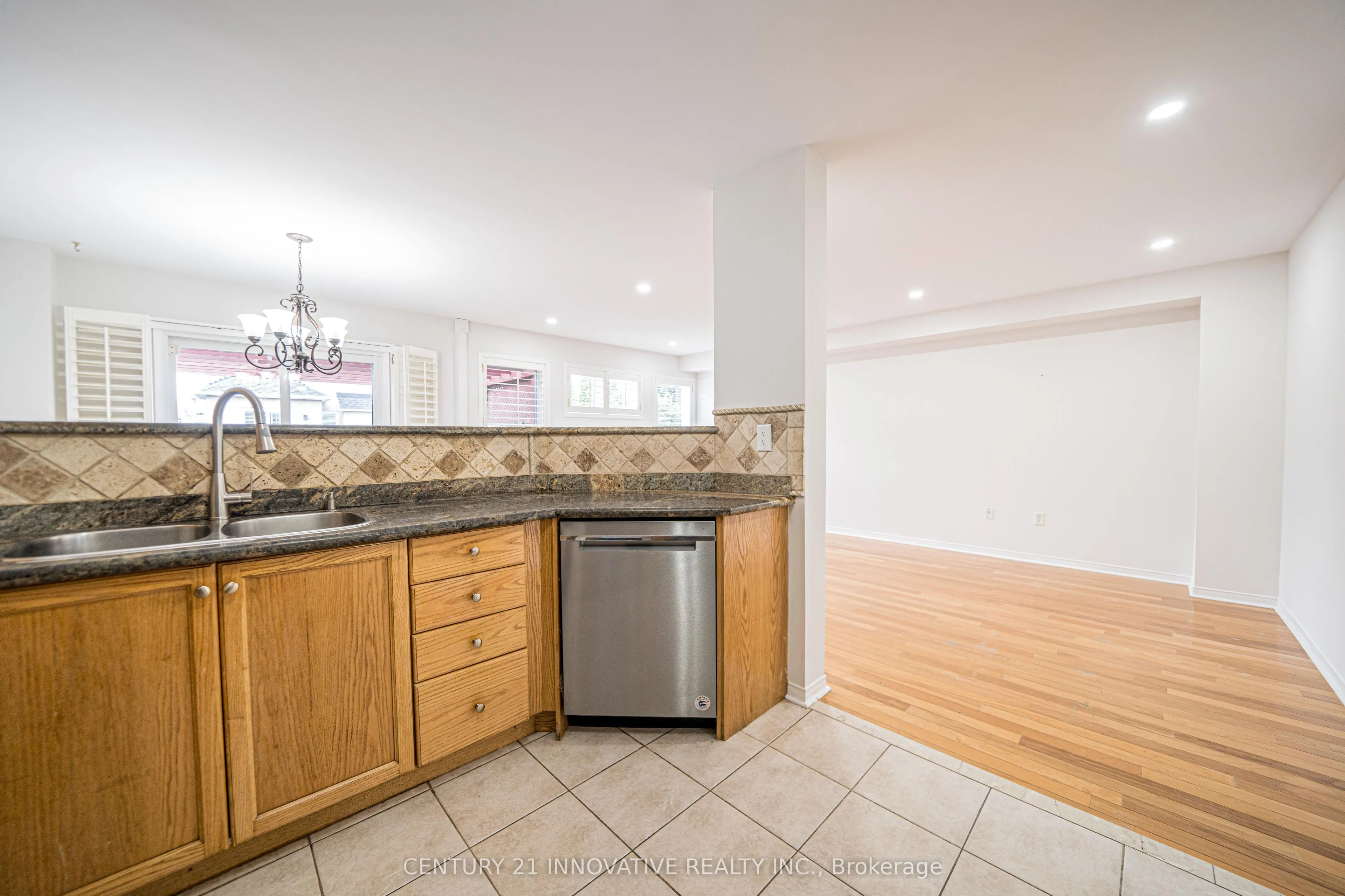 117 Raintree Crescent