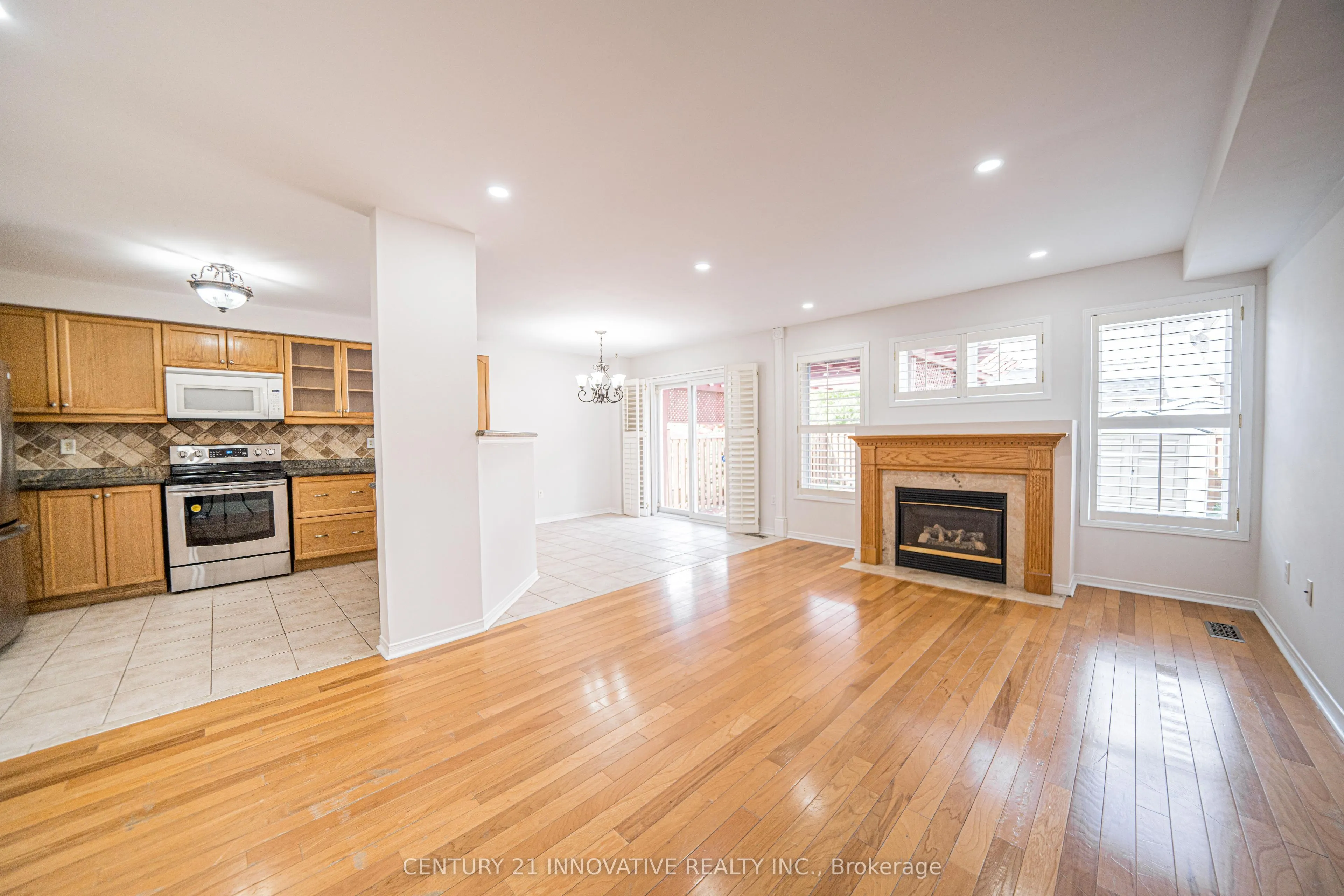 117 Raintree Crescent