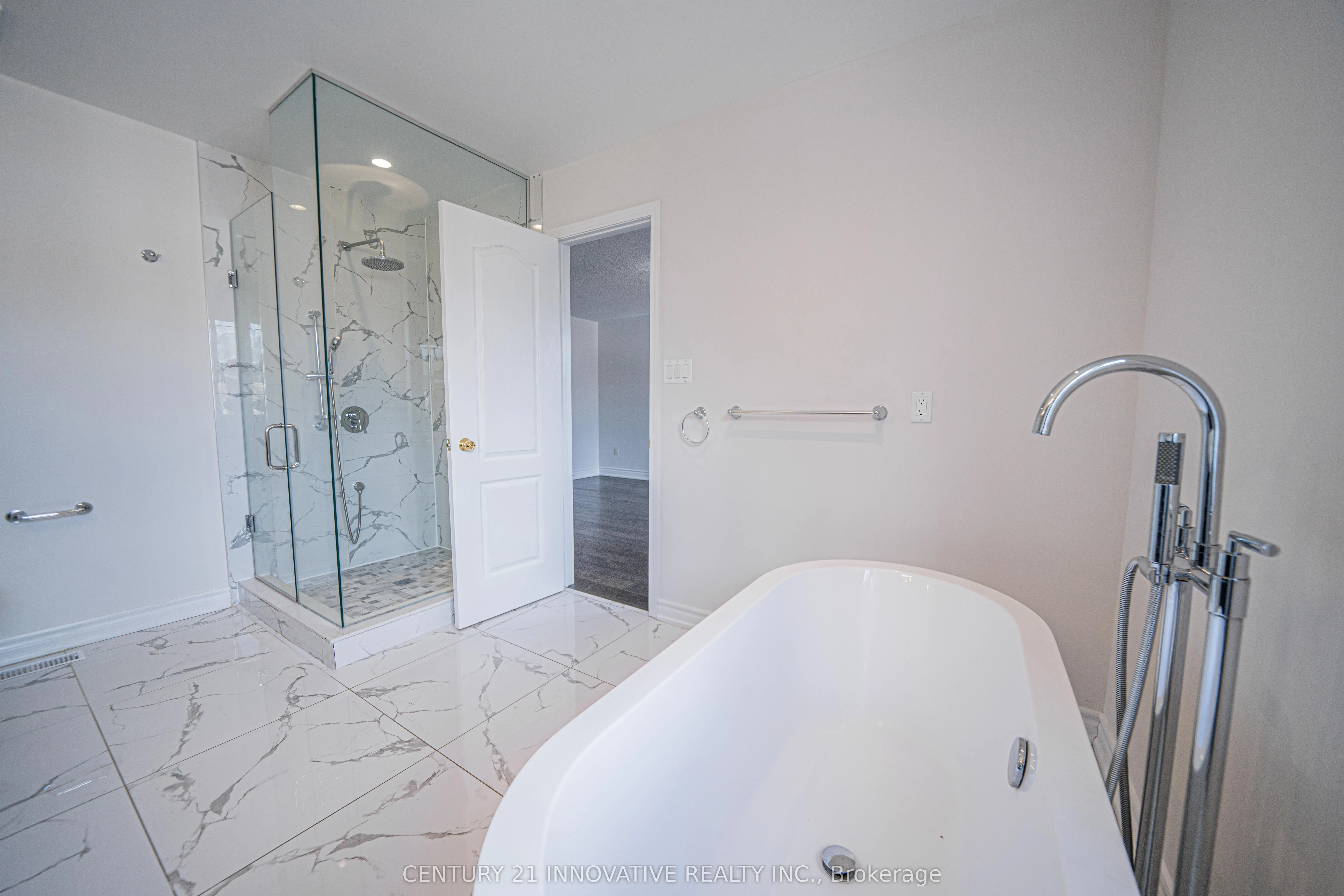 117 Raintree Crescent