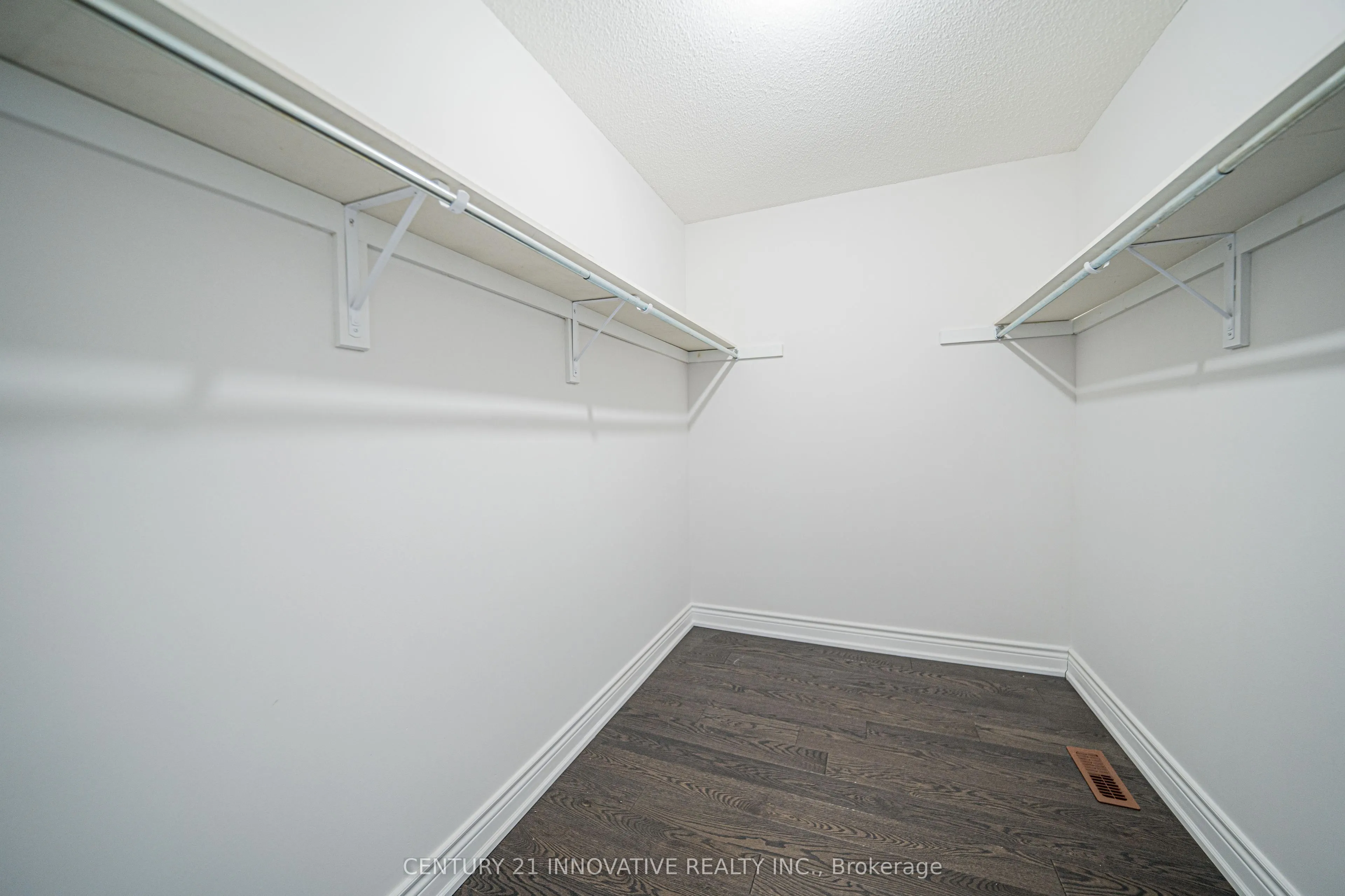 117 Raintree Crescent