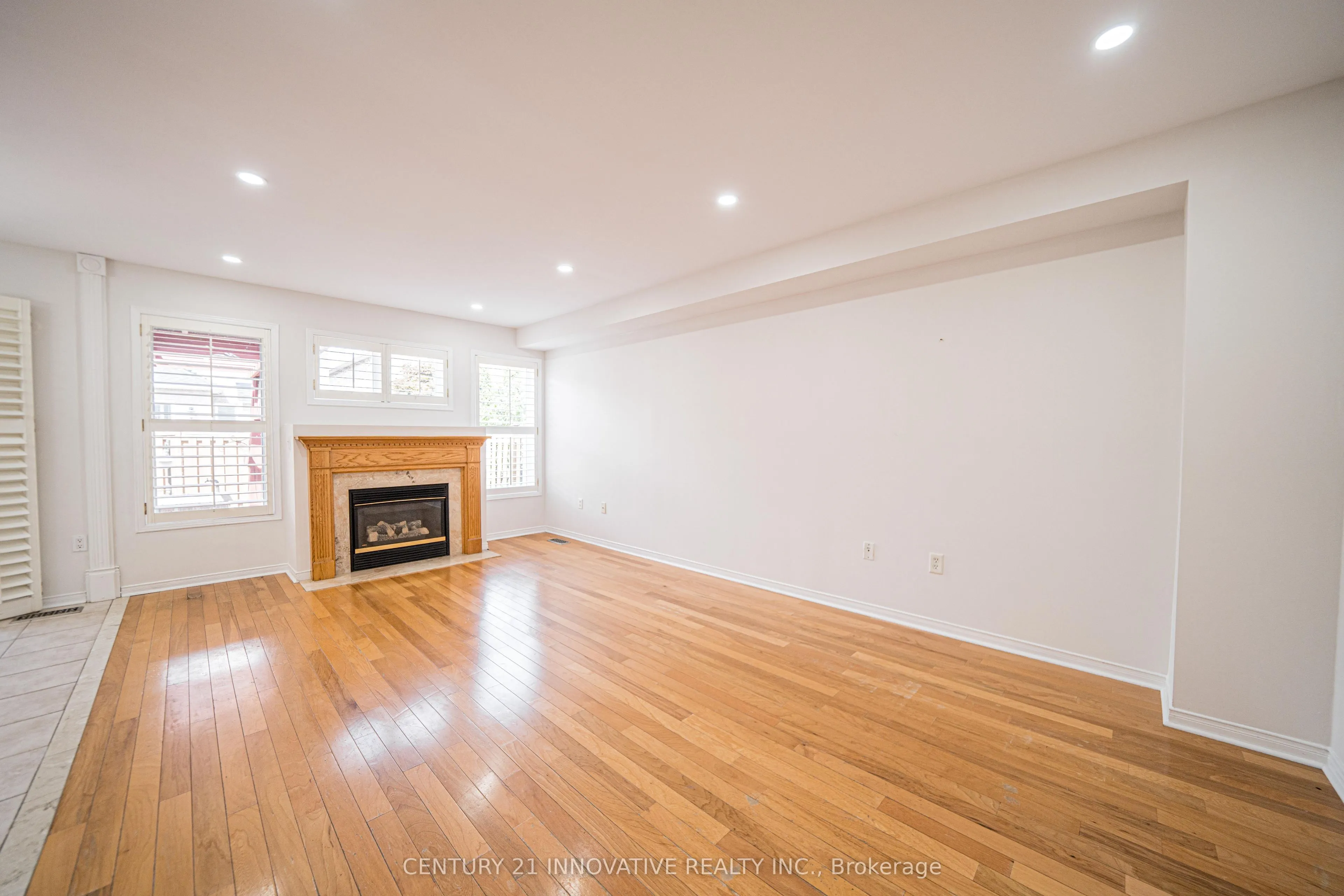 117 Raintree Crescent