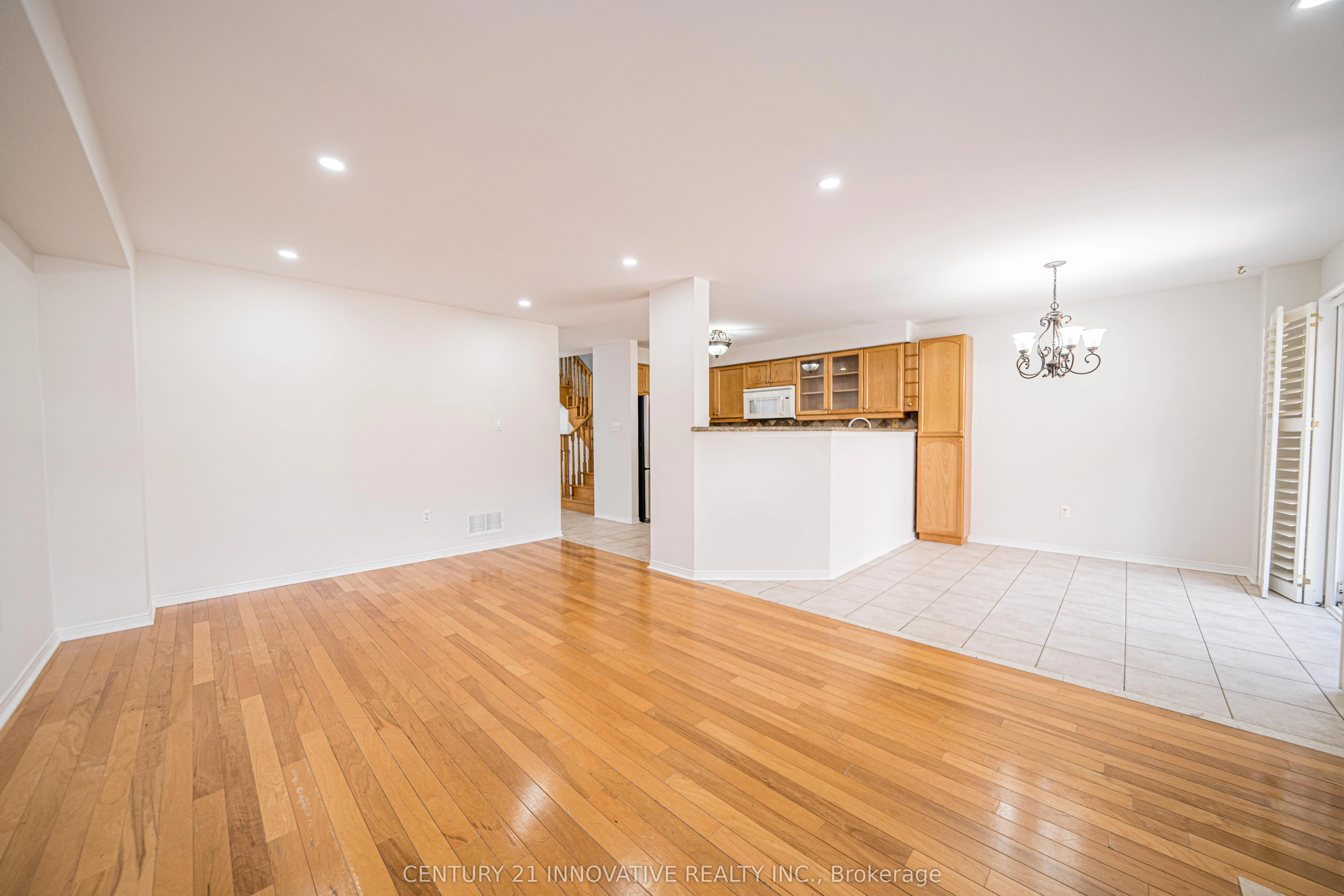 117 Raintree Crescent