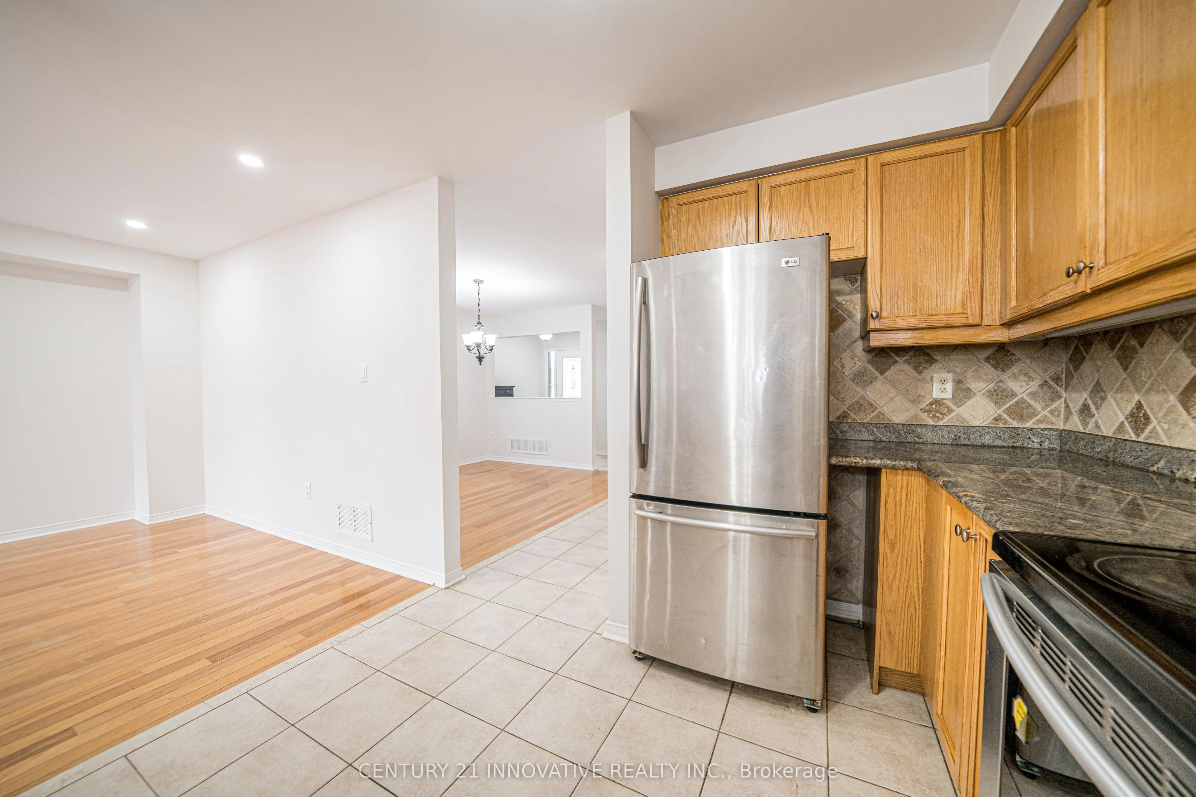 117 Raintree Crescent