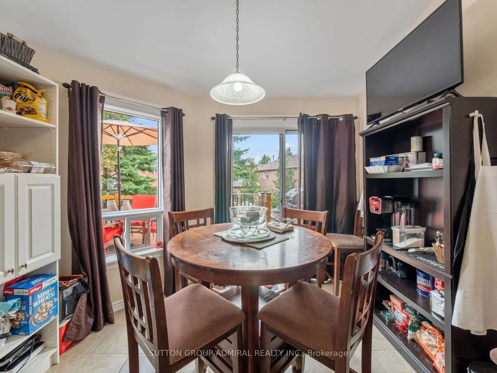 267 Warner Crescent