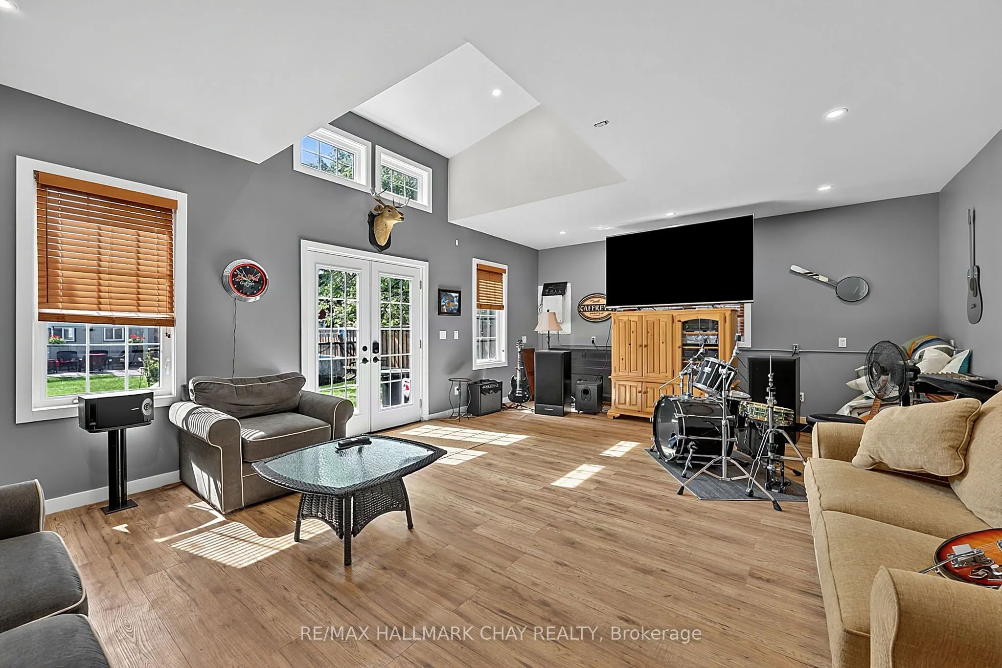8128 Main Street