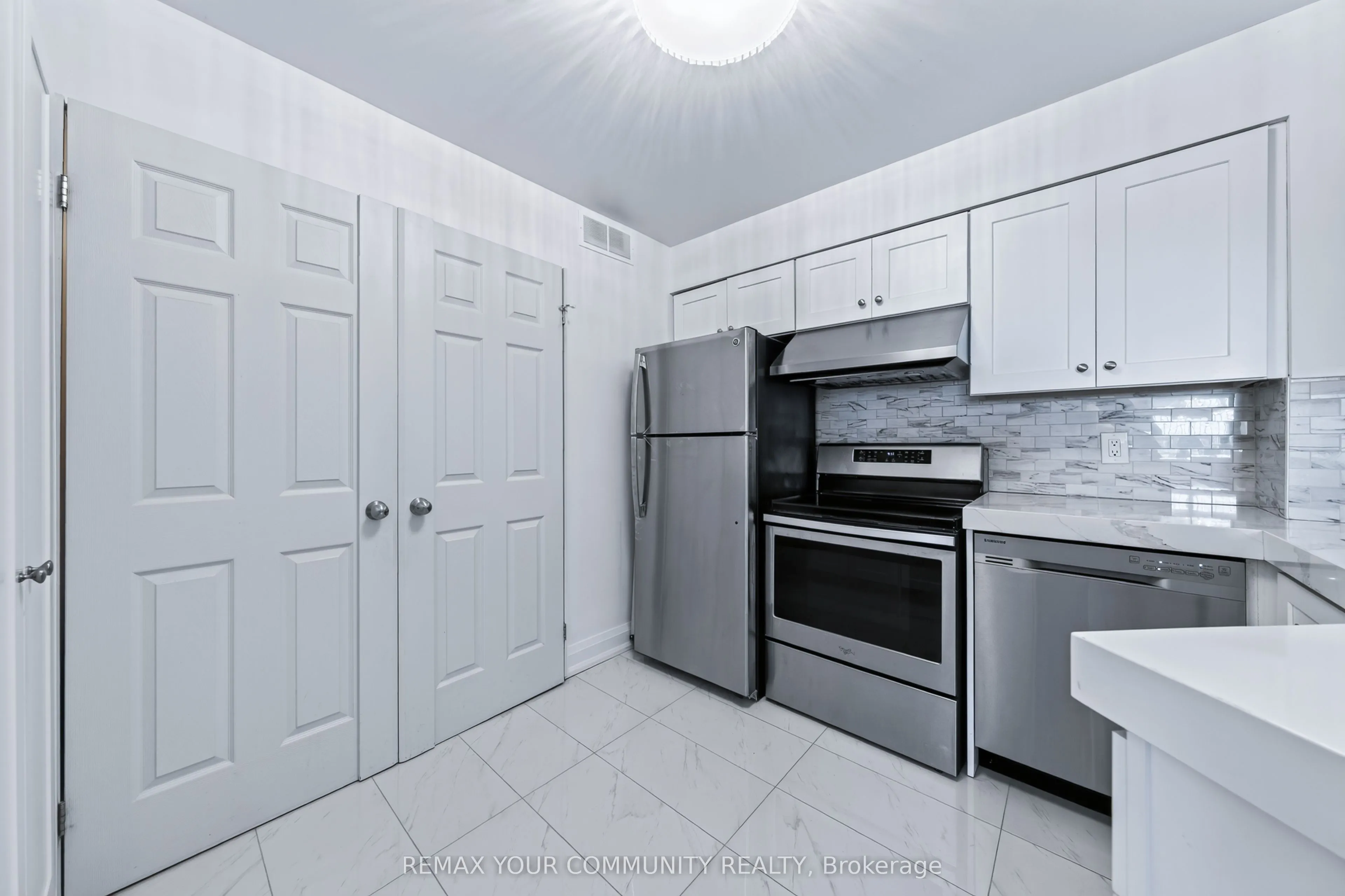 8501 Bayview Avenue #1011