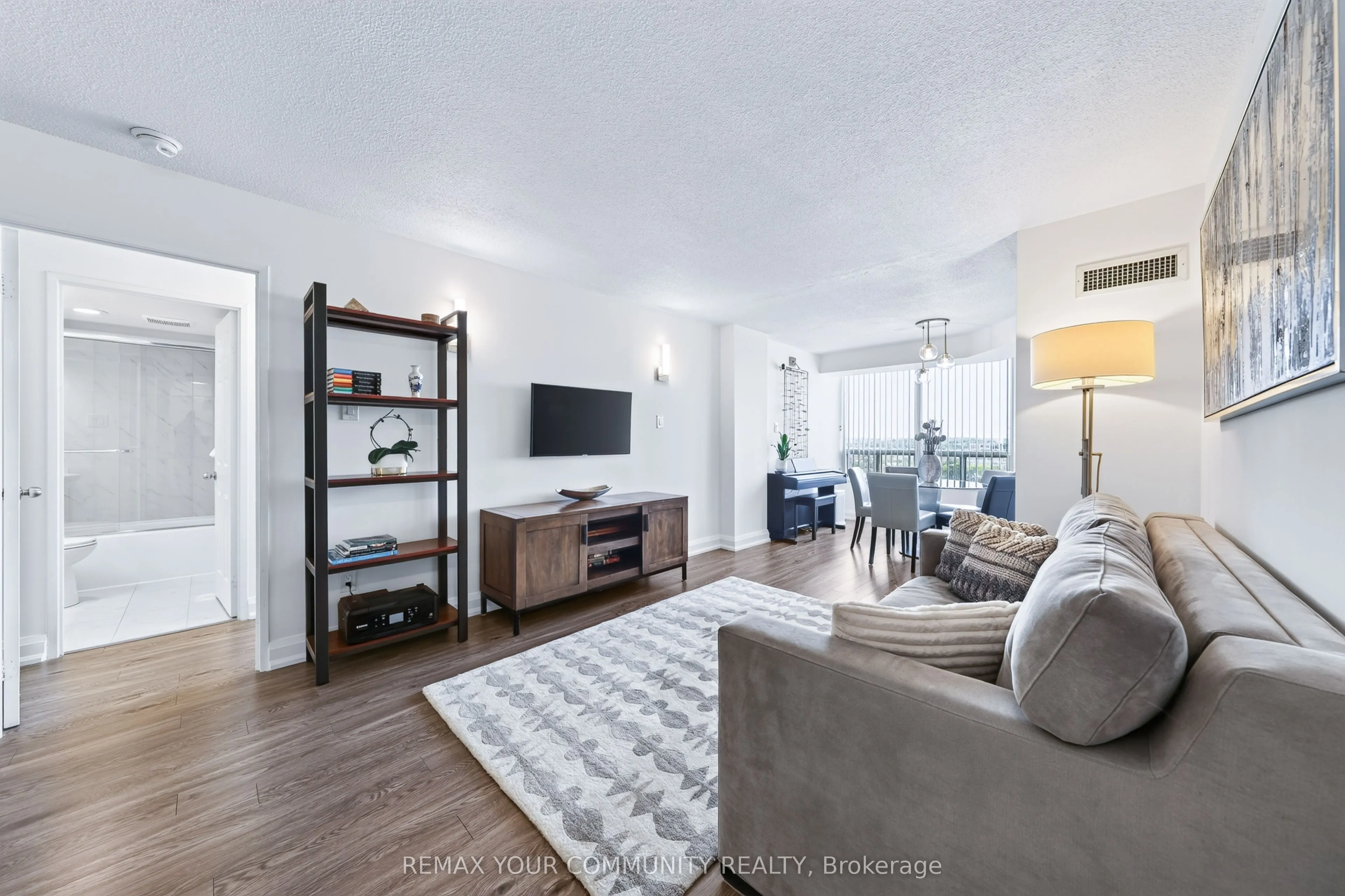8501 Bayview Avenue #1011