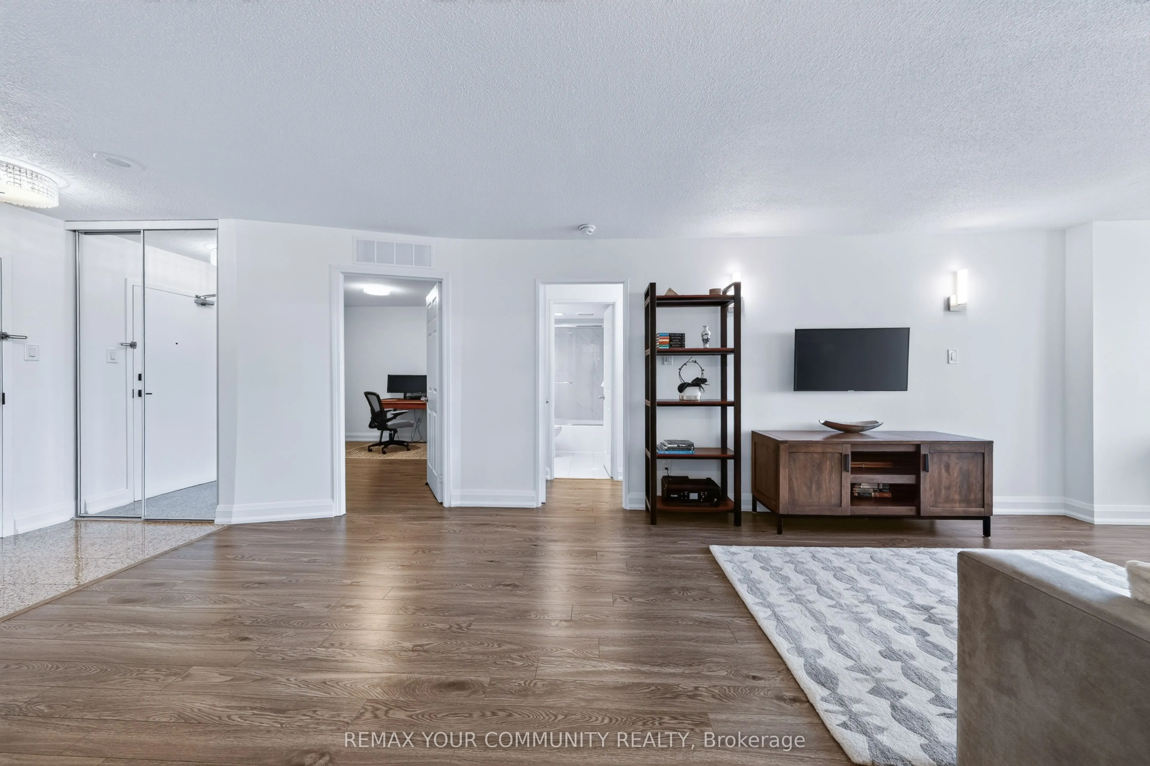8501 Bayview Avenue #1011