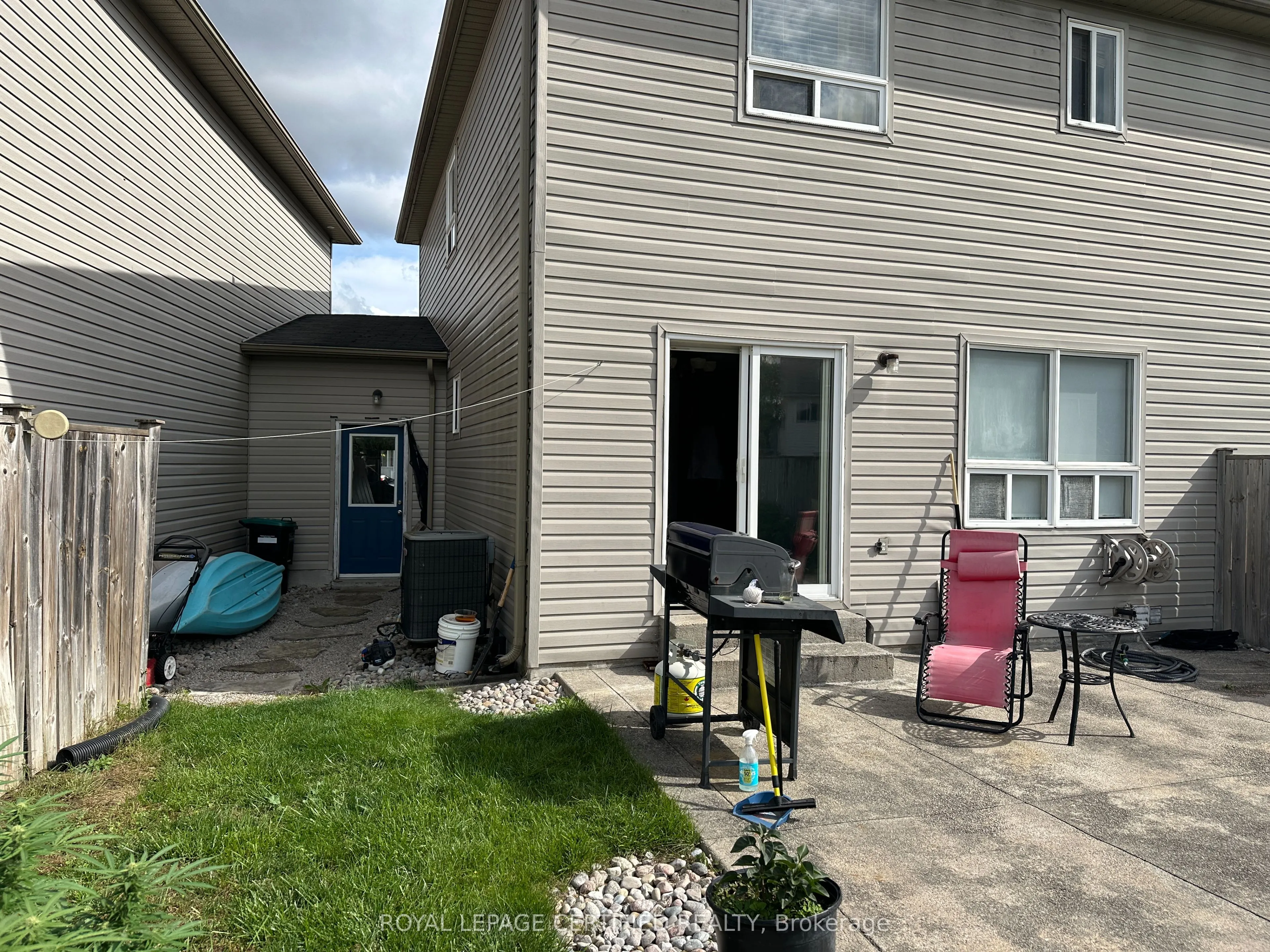 64 Admiral Crescent