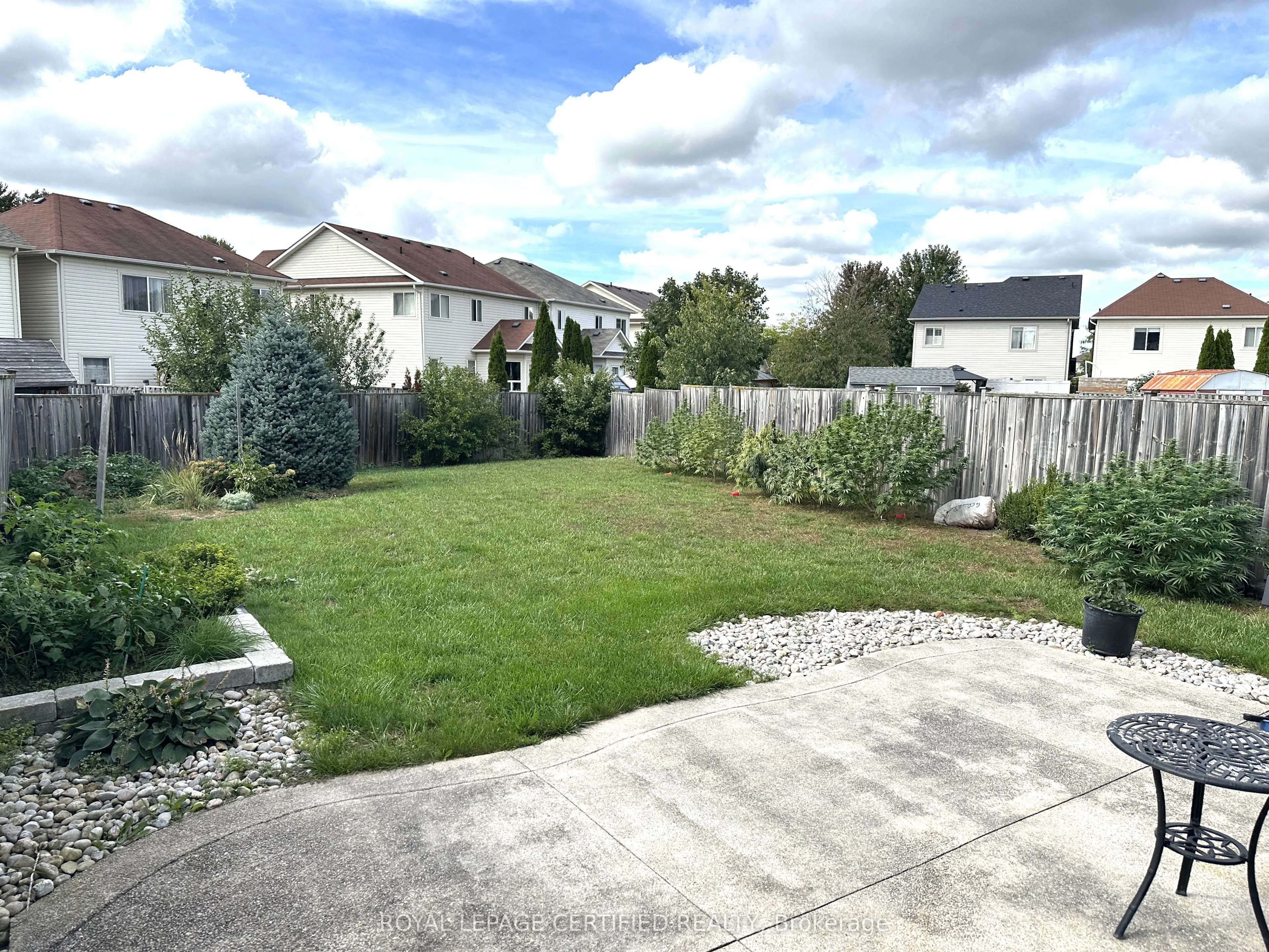 64 Admiral Crescent