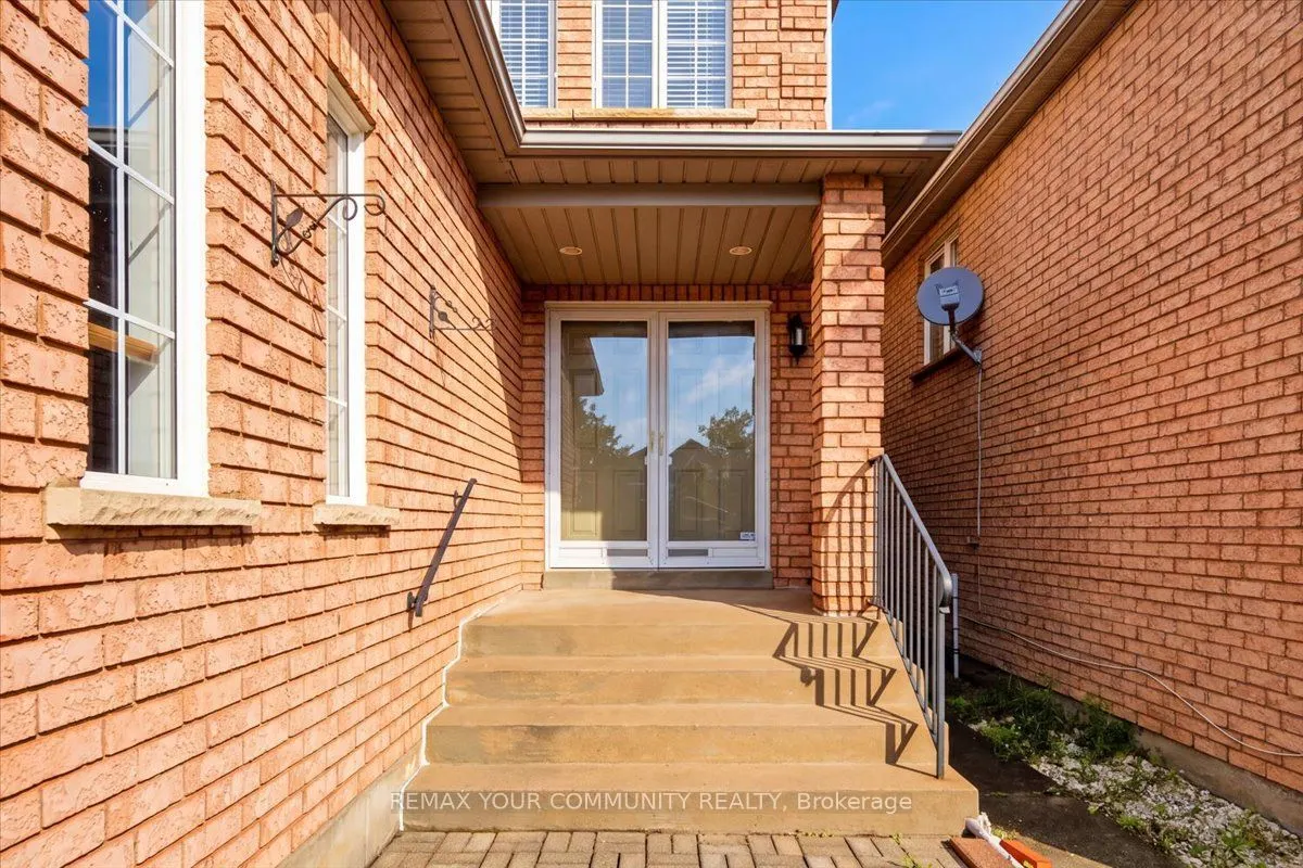 129 Colombo Crescent