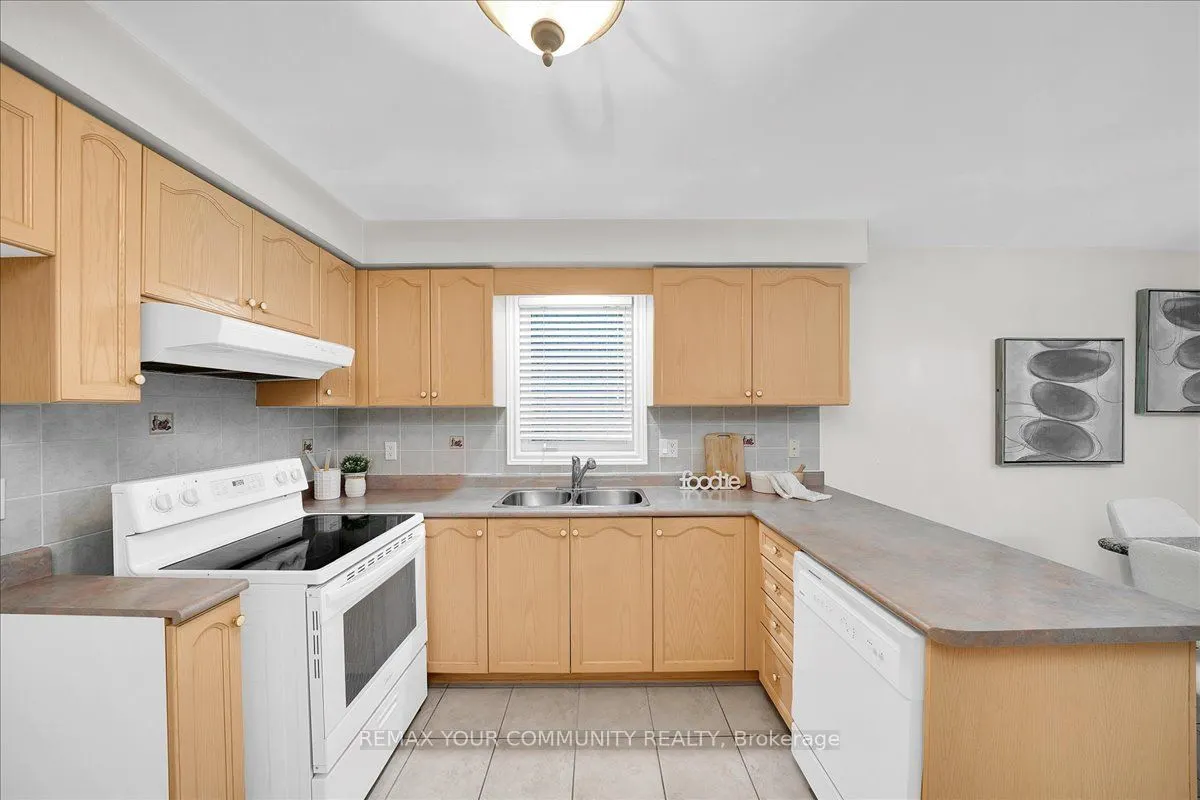 129 Colombo Crescent