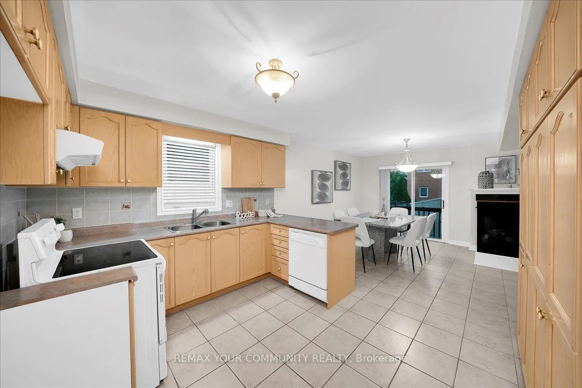 129 Colombo Crescent