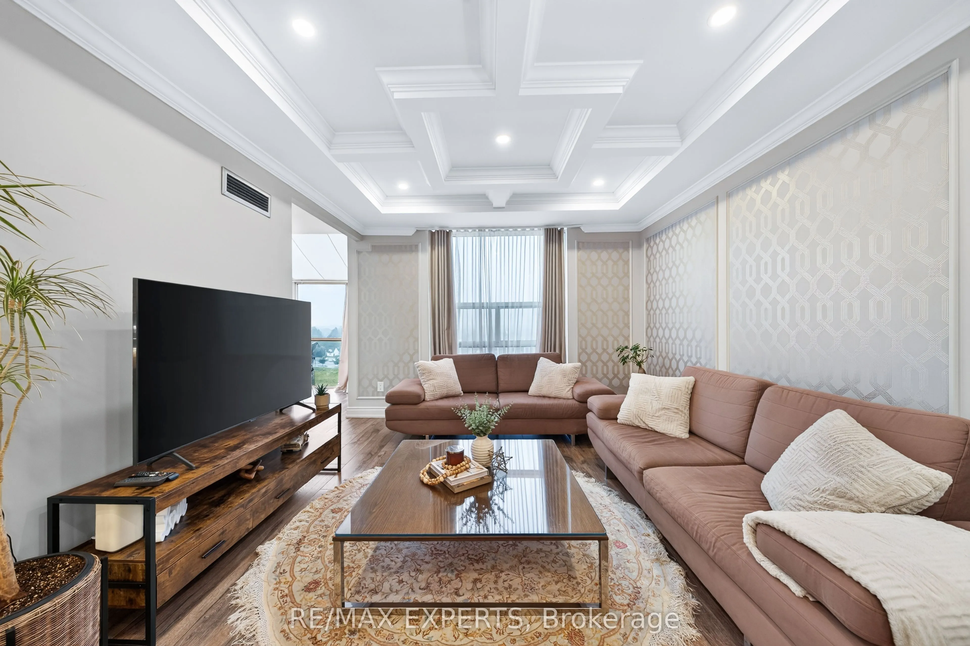30 Harding Boulevard W #Ph01