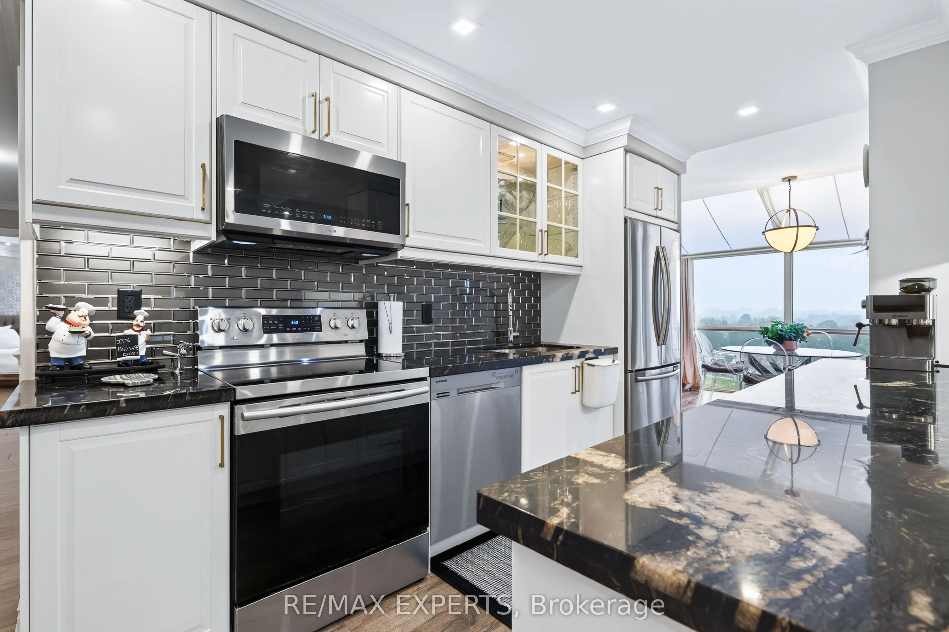 30 Harding Boulevard W #Ph01