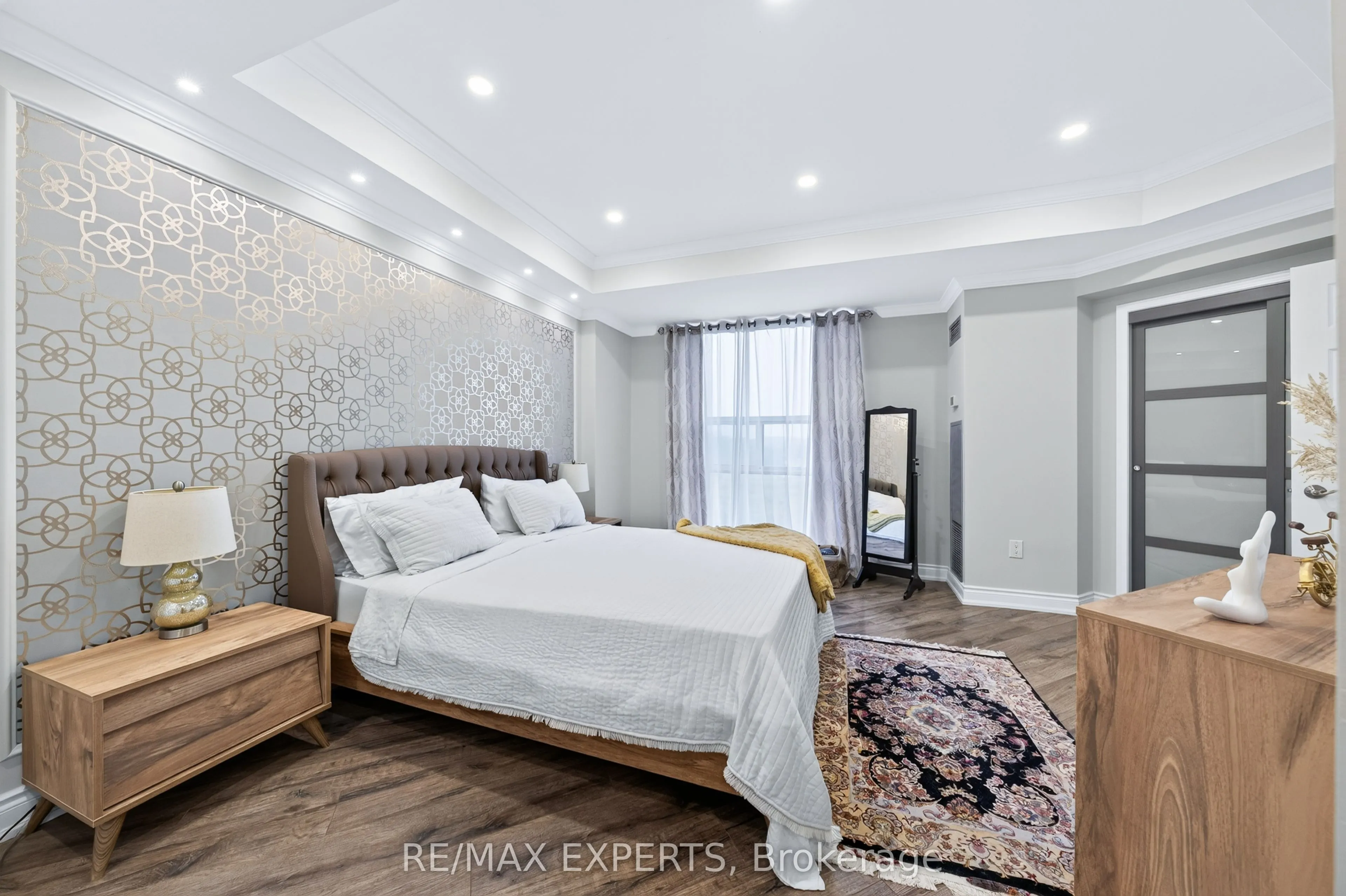 30 Harding Boulevard W #Ph01