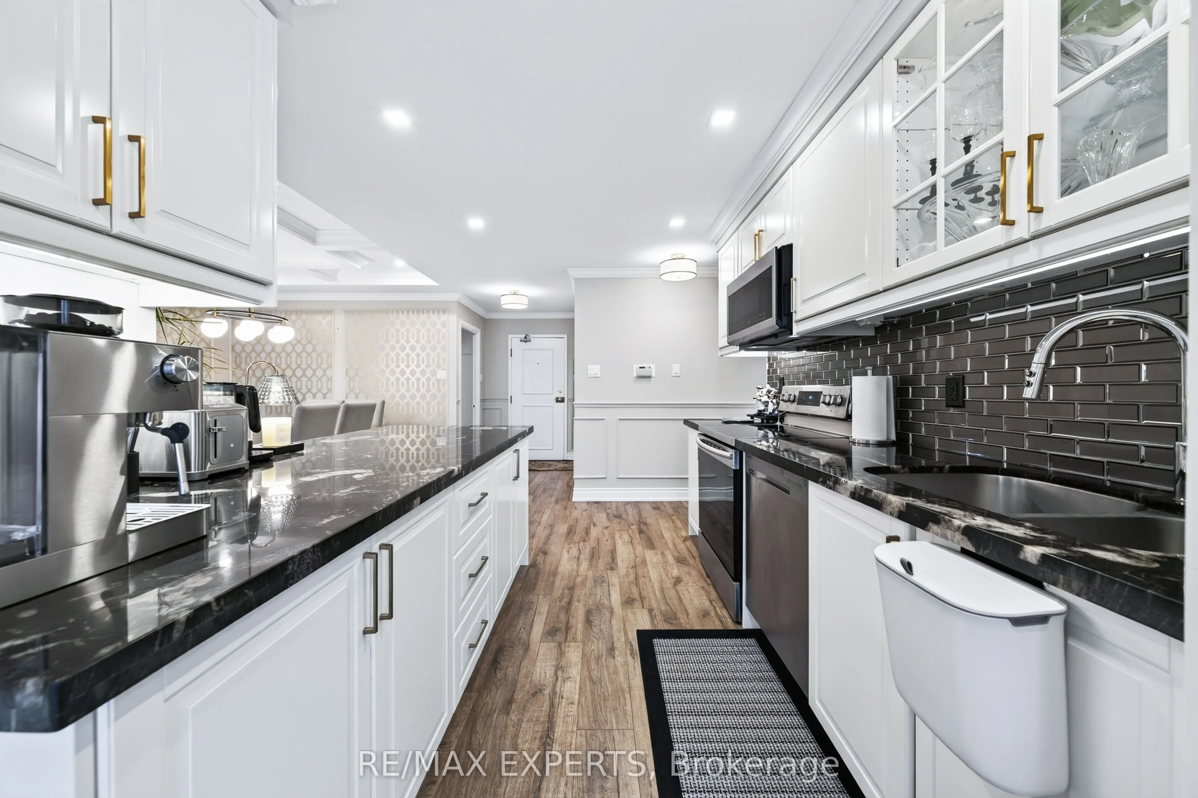 30 Harding Boulevard W #Ph01
