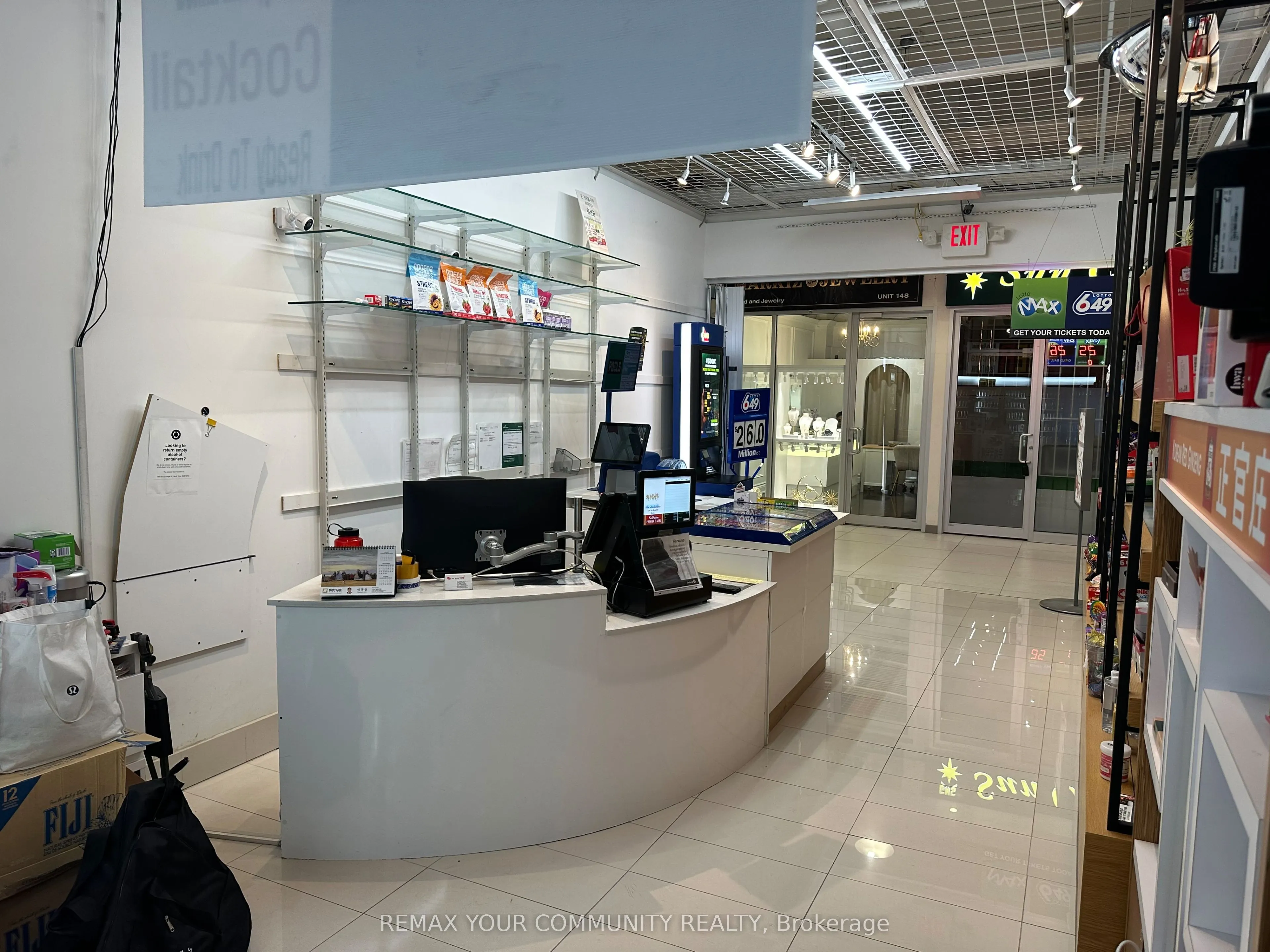7181 Yonge Street #161