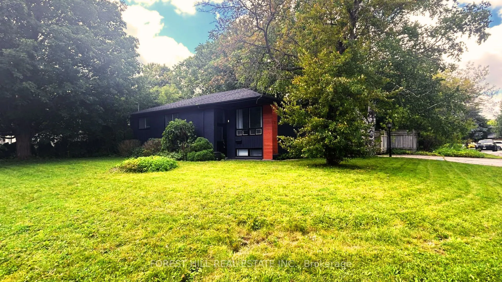 1 Willis Drive