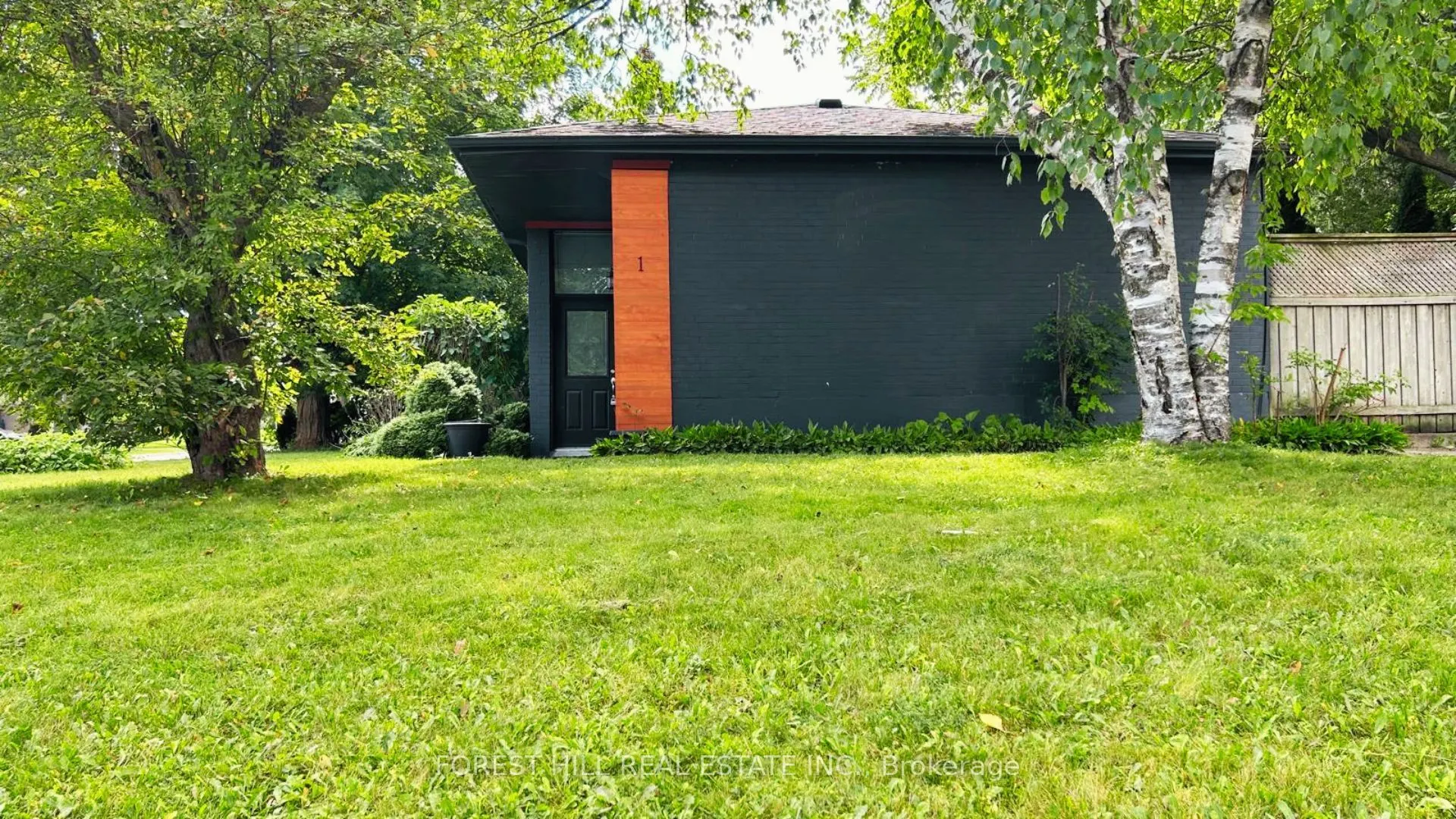 1 Willis Drive