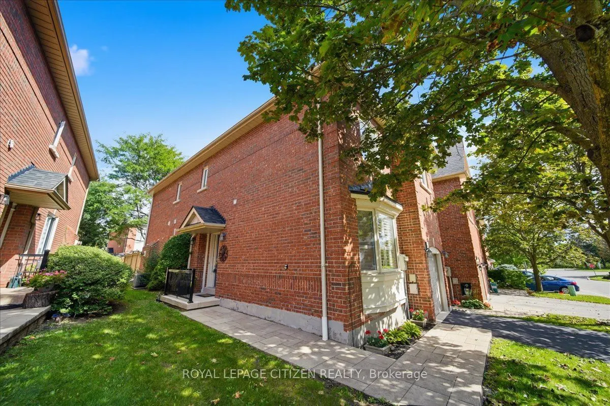 255 Shaftsbury Avenue #43