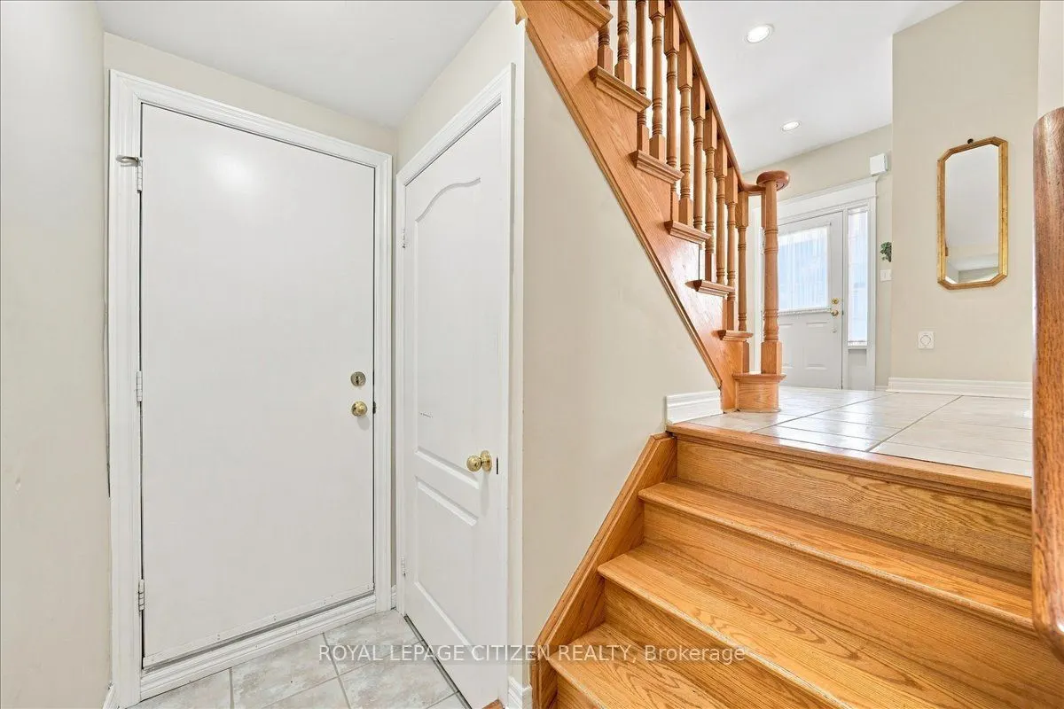 255 Shaftsbury Avenue #43