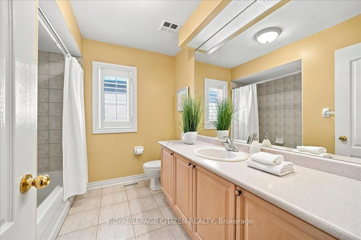 255 Shaftsbury Avenue #43