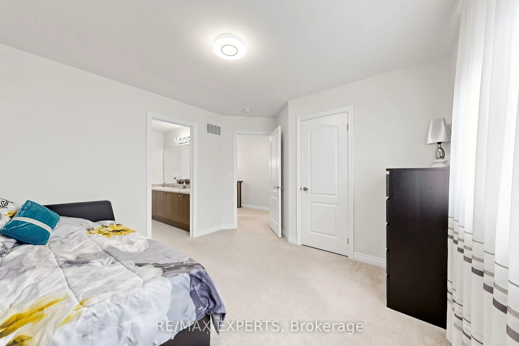 9 Applegate Drive