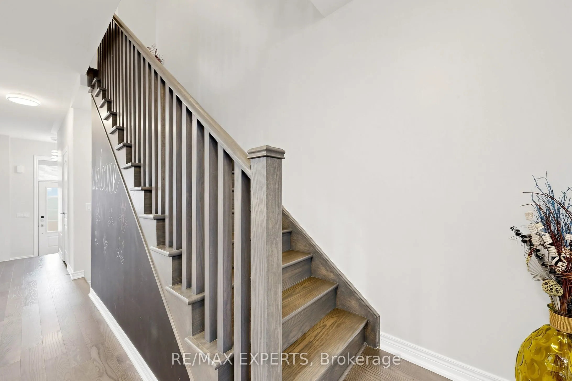 9 Applegate Drive