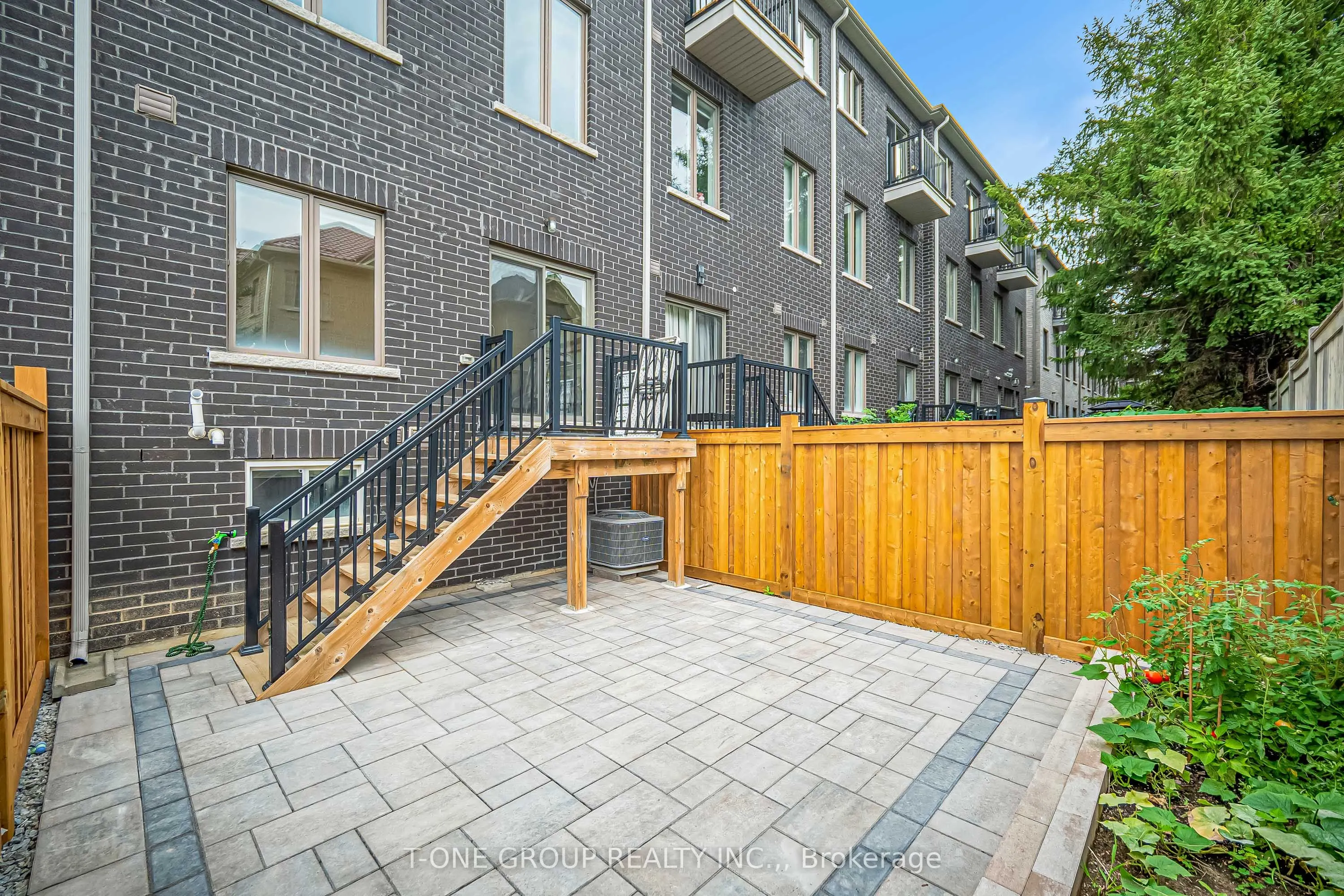 5 Armillo Place