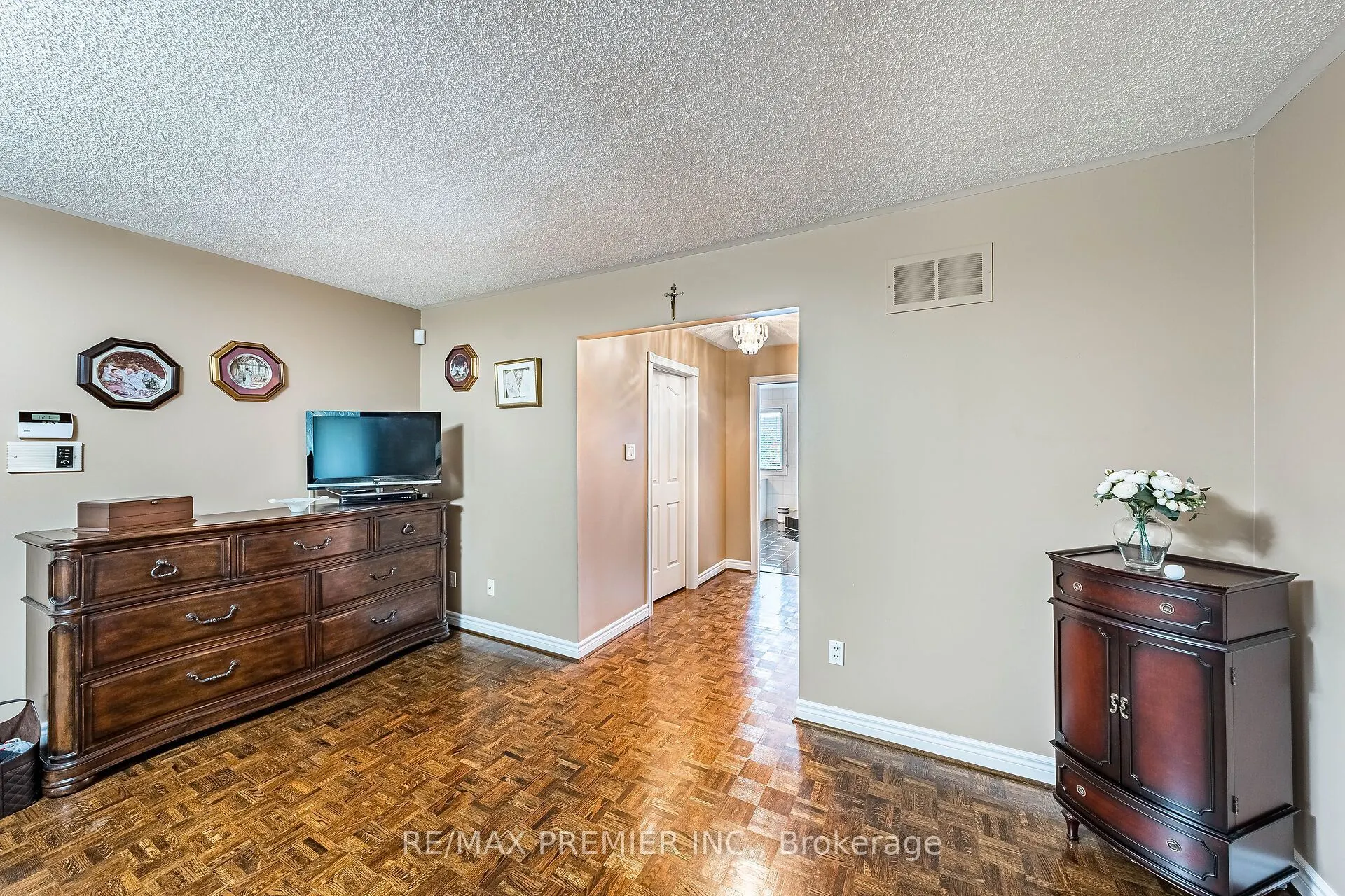 104 Cartwright Boulevard
