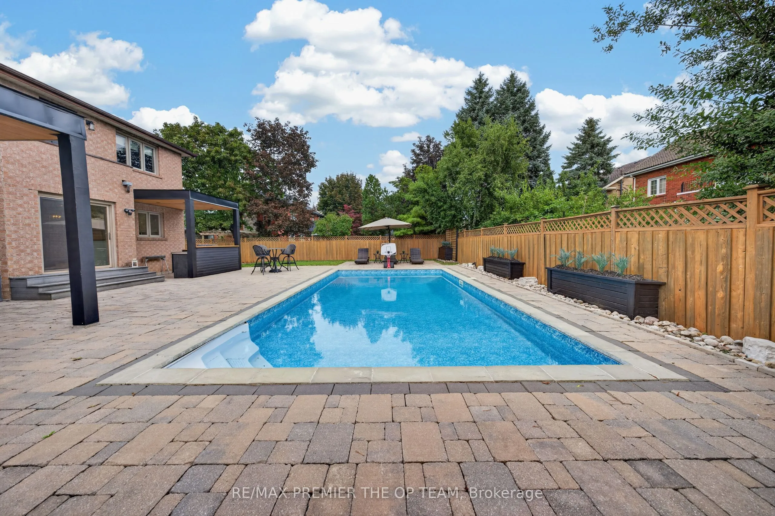 155 Dianawood Ridge