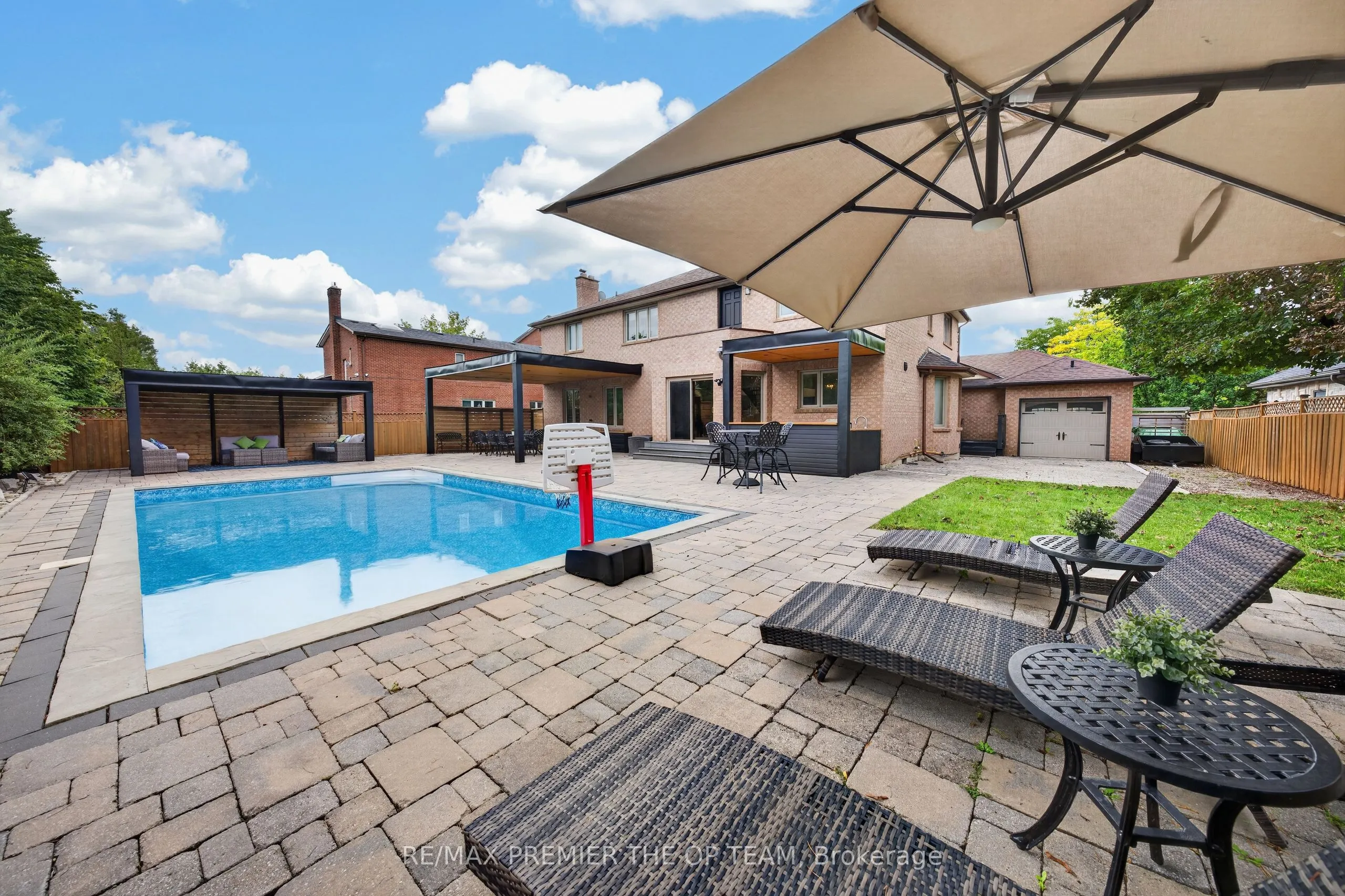 155 Dianawood Ridge