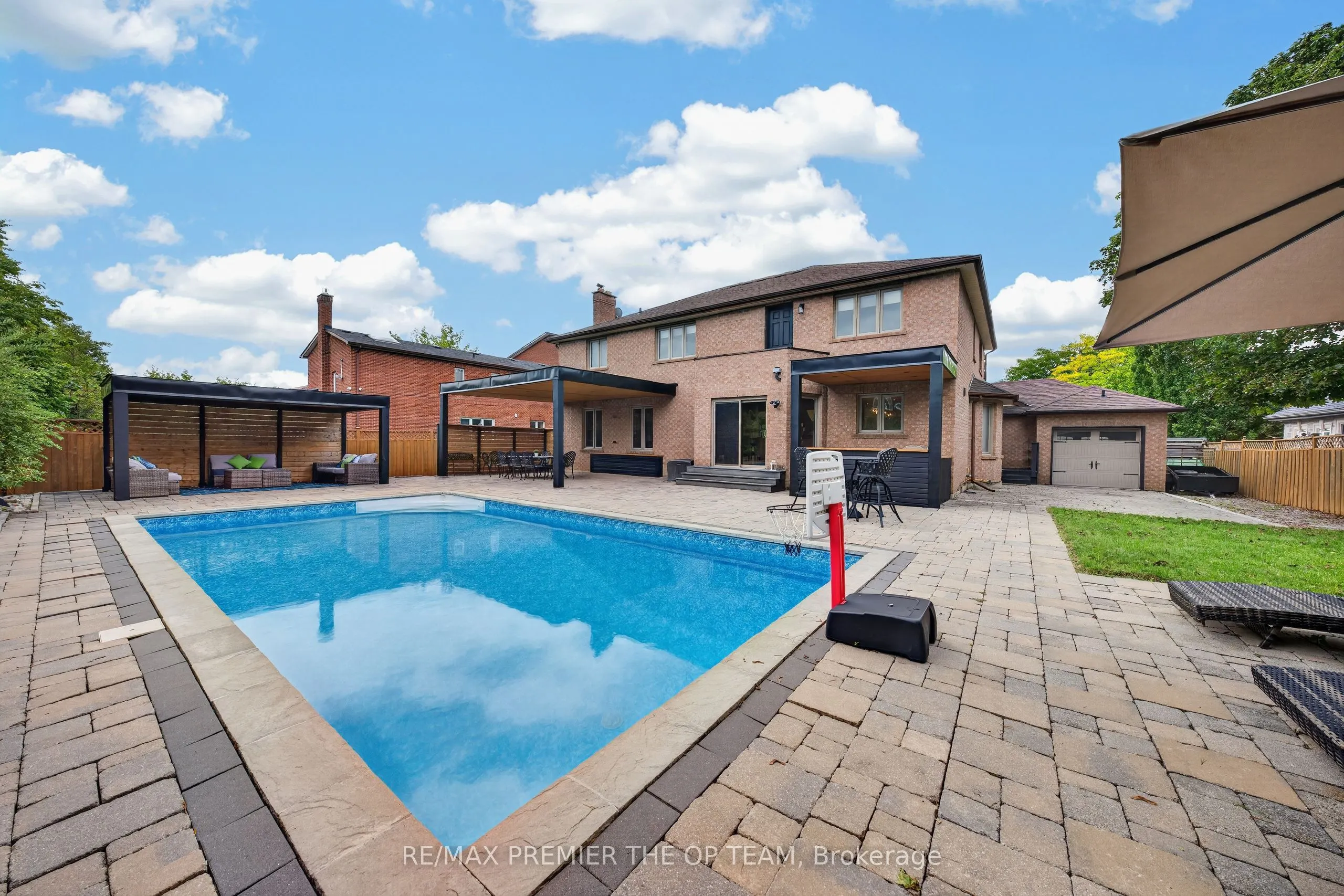 155 Dianawood Ridge