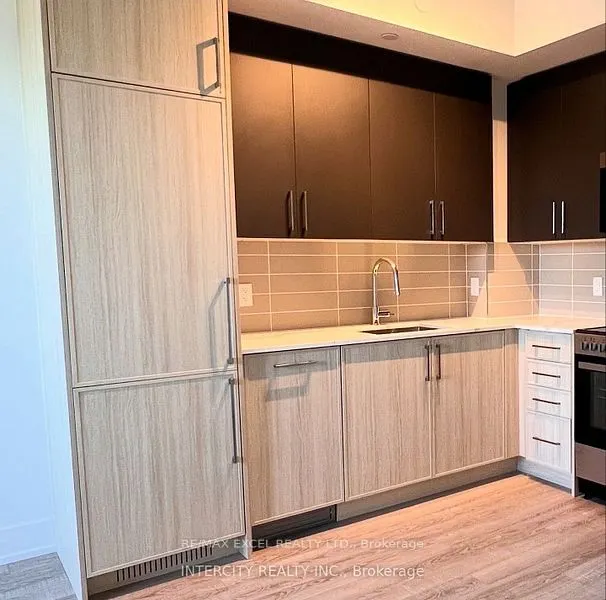 2075 King Road #426