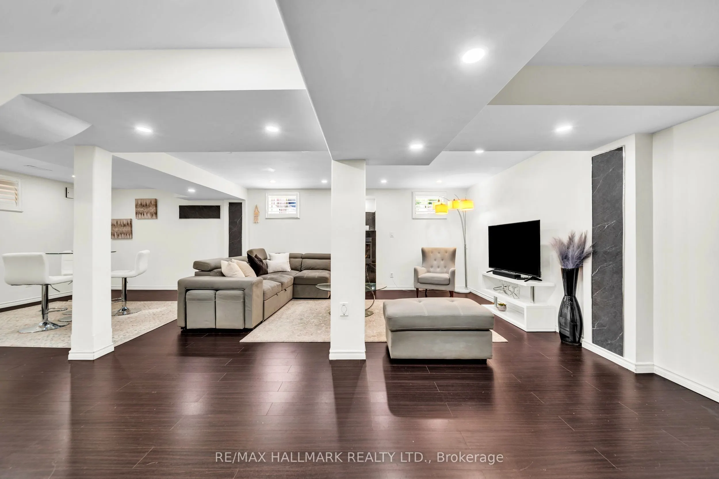 614 Society Crescent