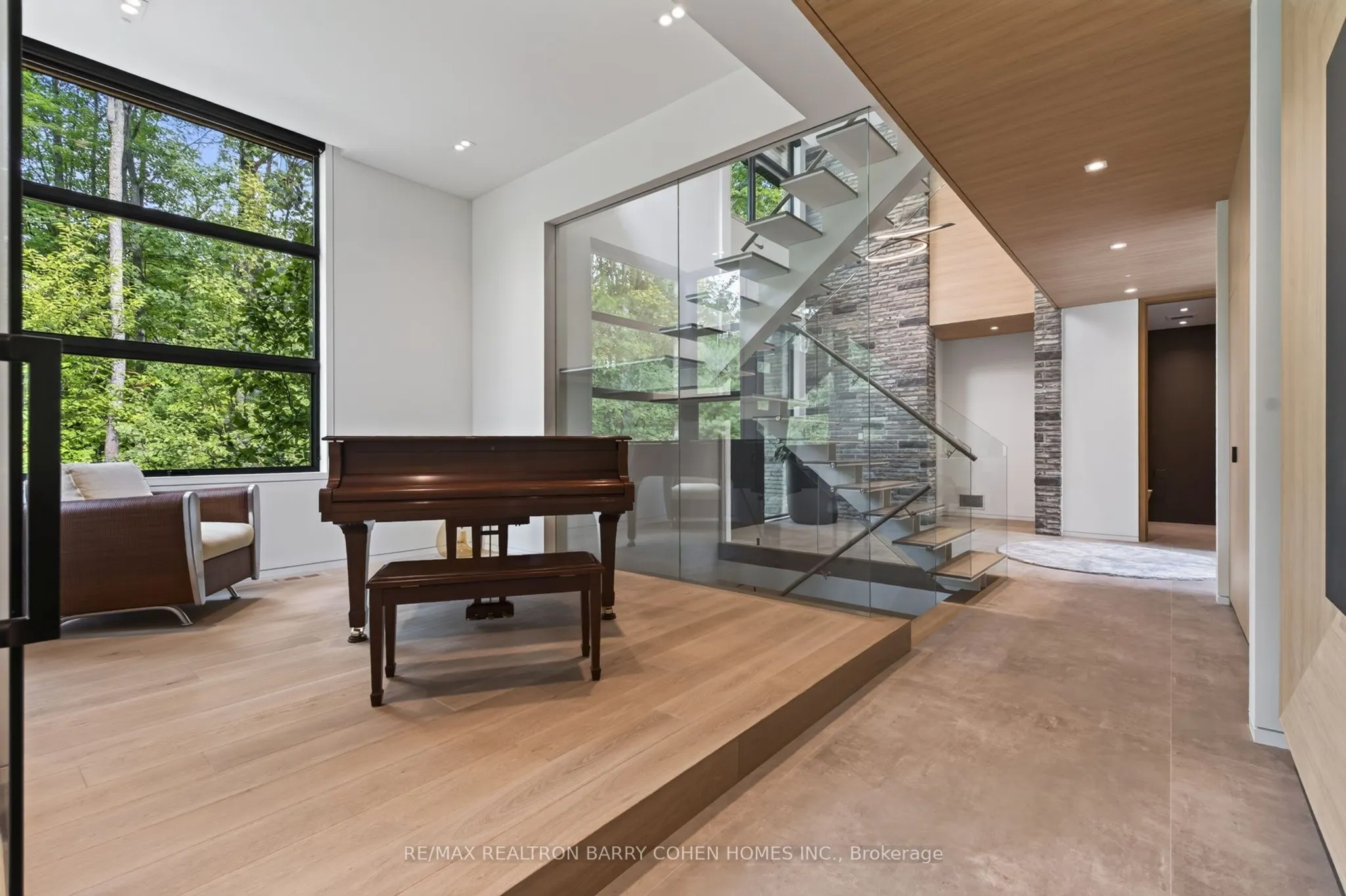 10 Trailwood Crescent