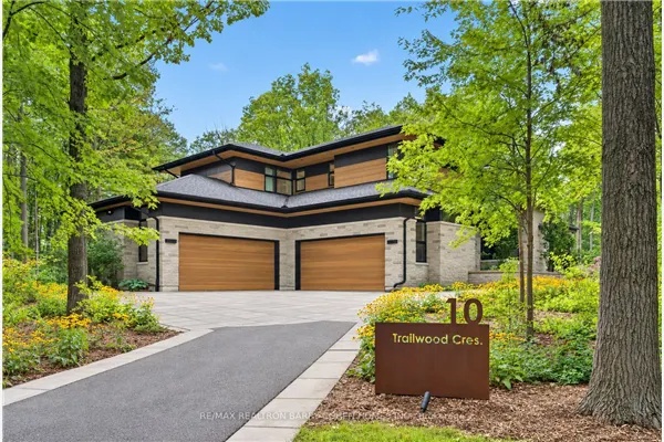 10 Trailwood Crescent
