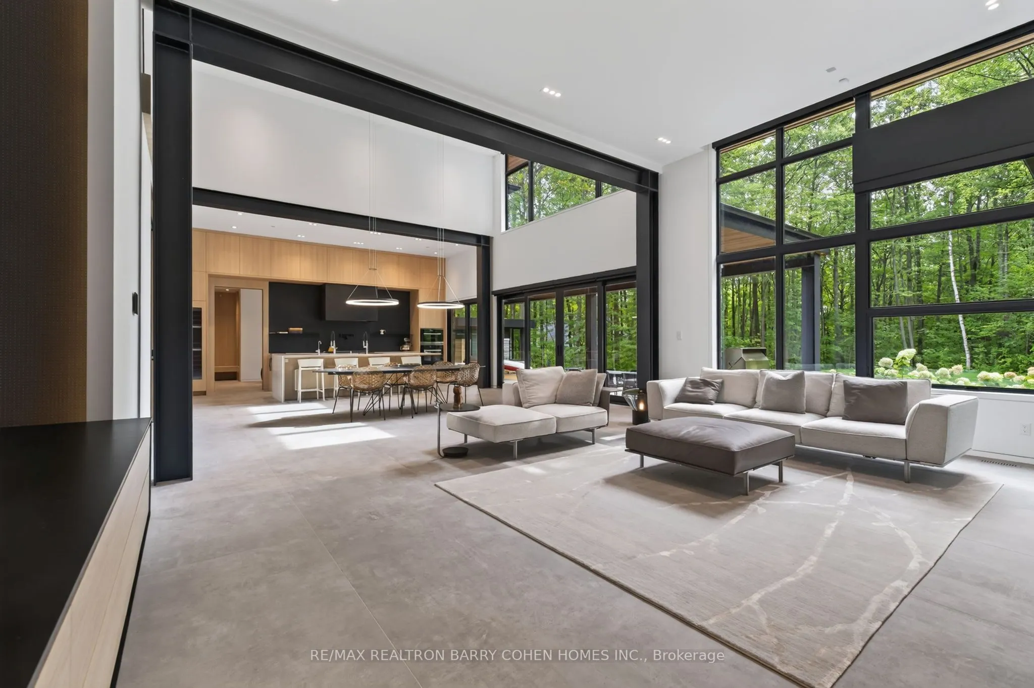 10 Trailwood Crescent