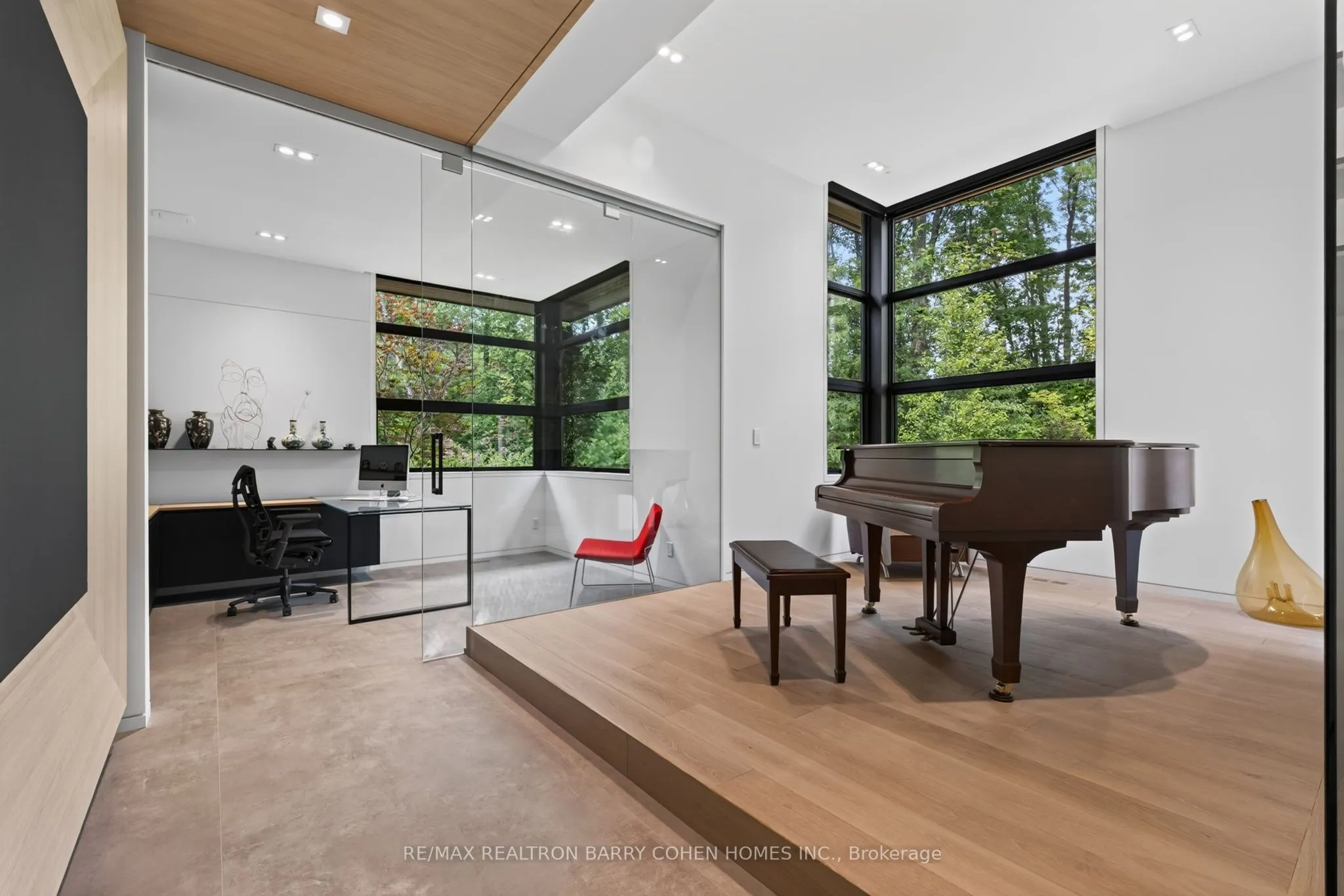 10 Trailwood Crescent